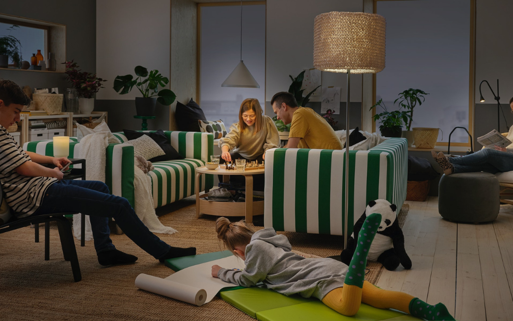IKEA - Όμορφες οικογενειακές στιγμές με τον σωστό φωτισμό