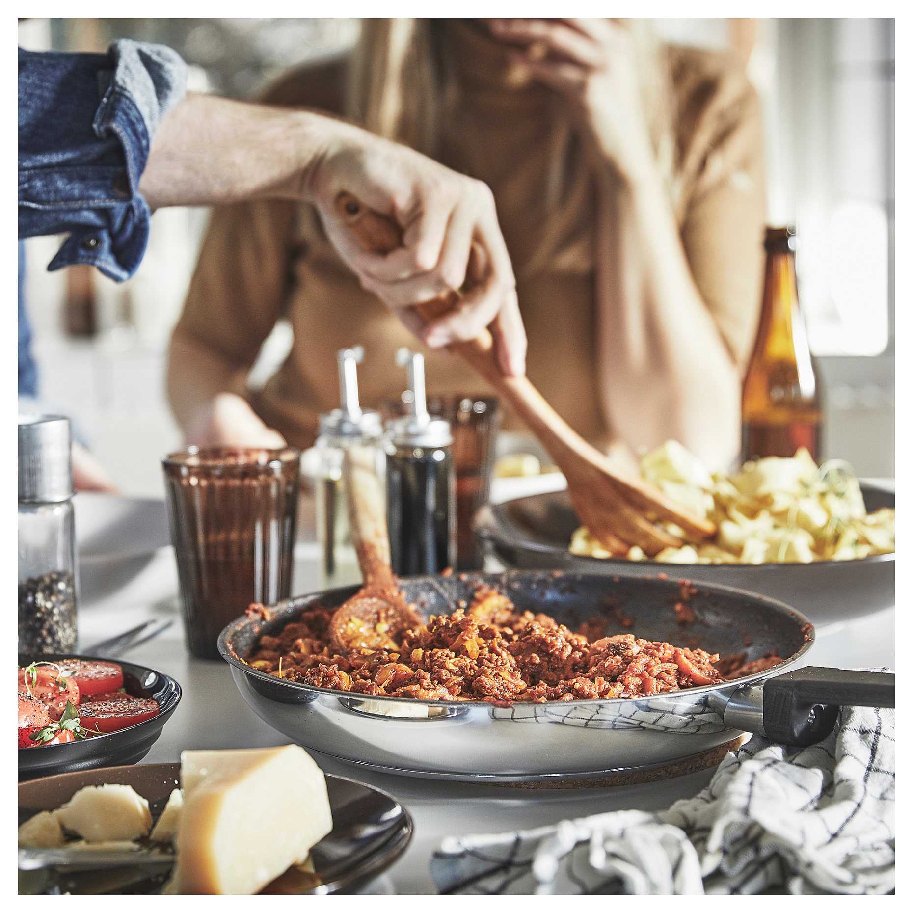 MIDDAGSMAT, τηγάνι/αντικολλητική επένδυση, 28 cm, 004.636.89