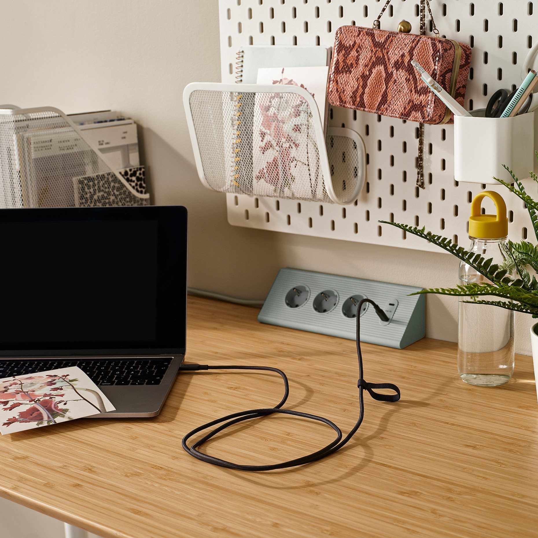 RUNDHULT, USB-C to USB-C, 1.5 m/100 W, 005.811.07