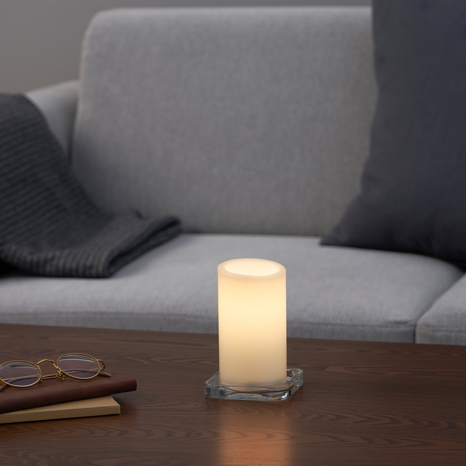 ÄDELLÖVTRÄD, block candle with built-in LED light source/indoor, 14 cm, 105.202.60