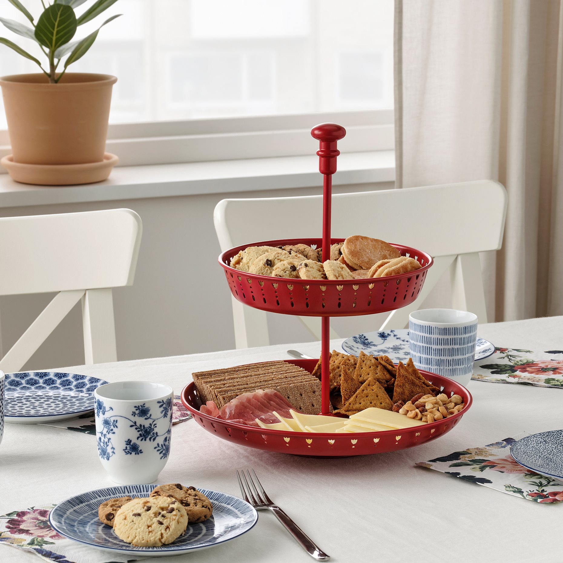 GARNERA, serving stand, two tiers, 105.613.02