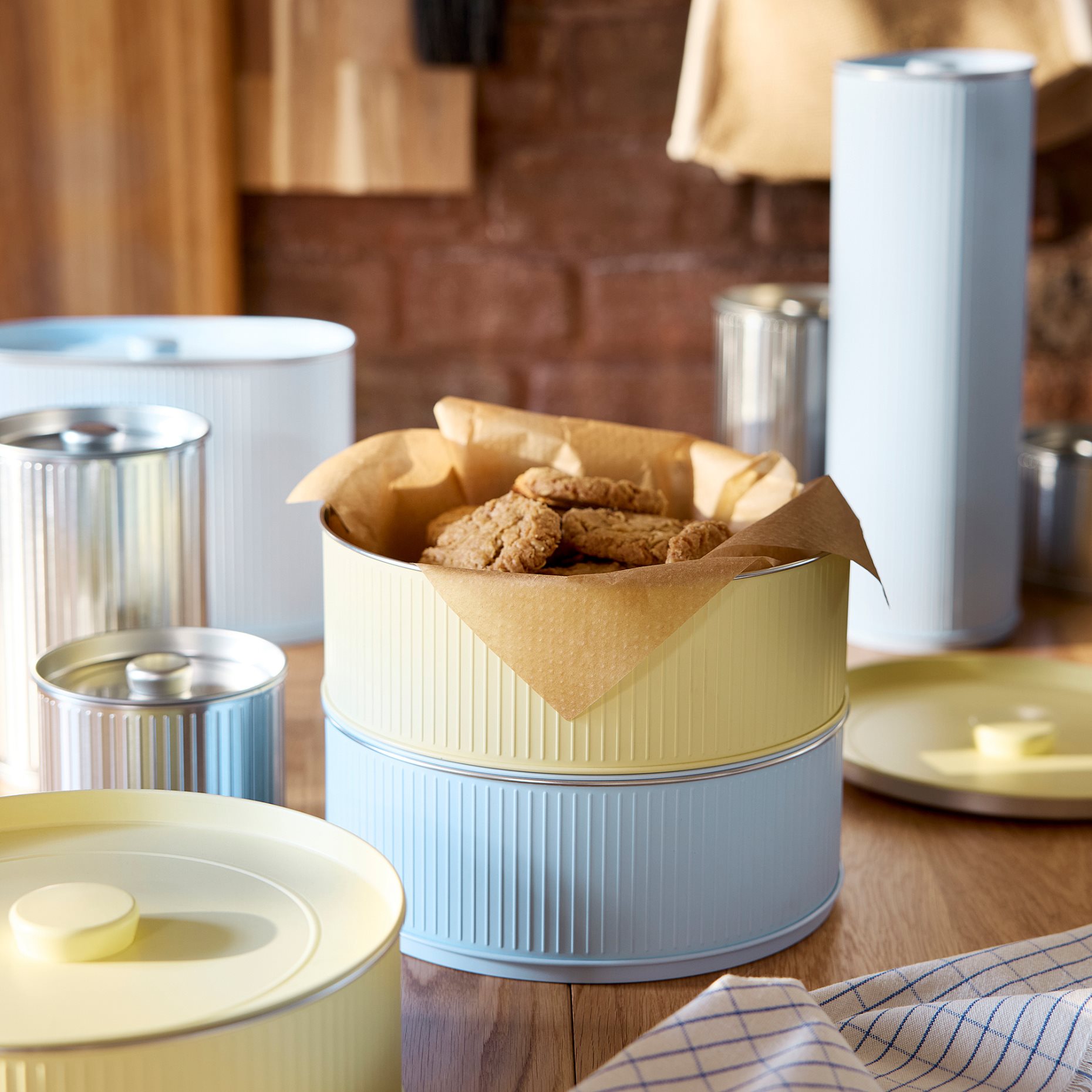 BETTHAJ, δοχείο με καπάκι για μπισκότα, 2 τεμ. 2.5 l, 106.056.93