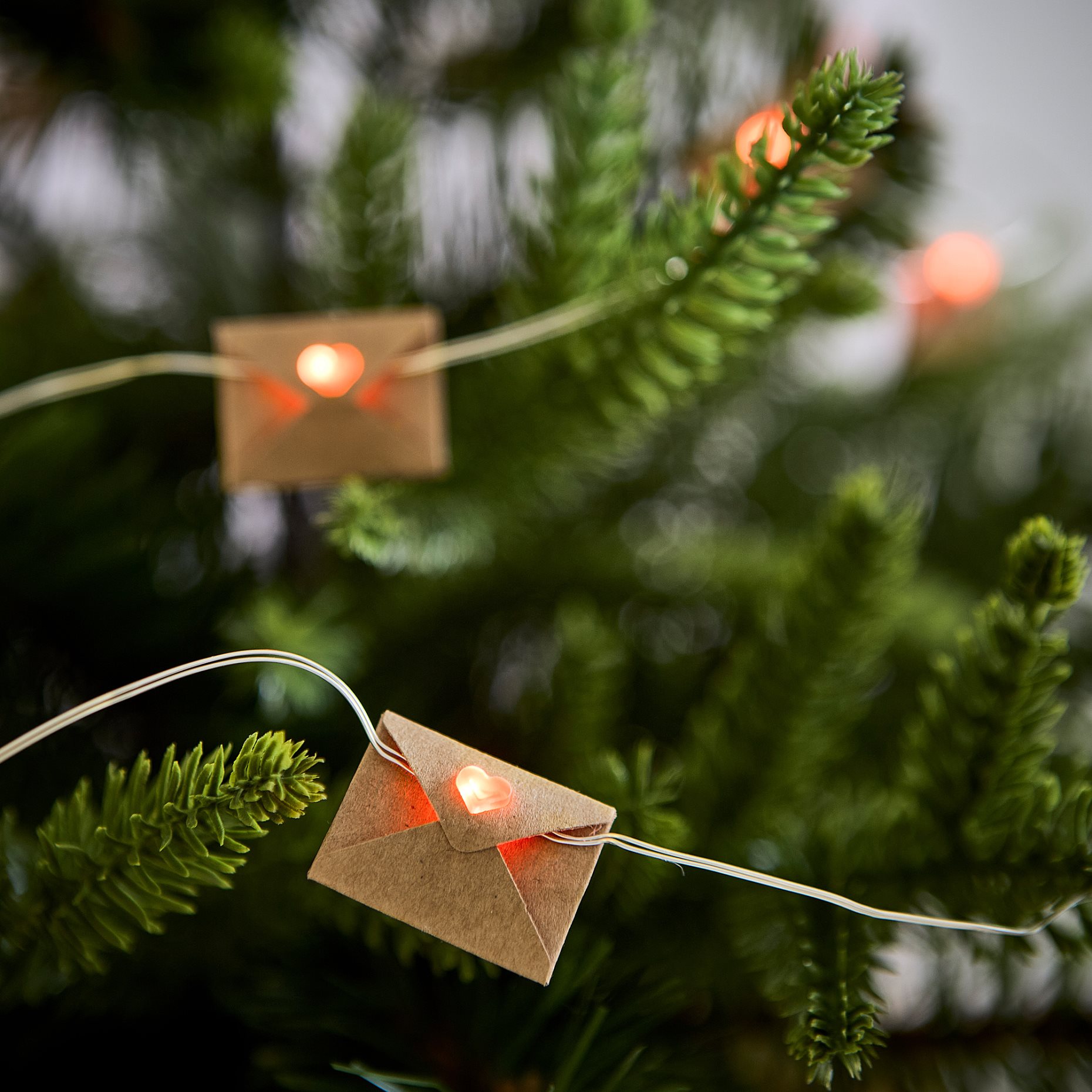 STRÅLA, lighting chain with built-in LED light source/battery-operated/envelope, 2.80 m, 106.334.98