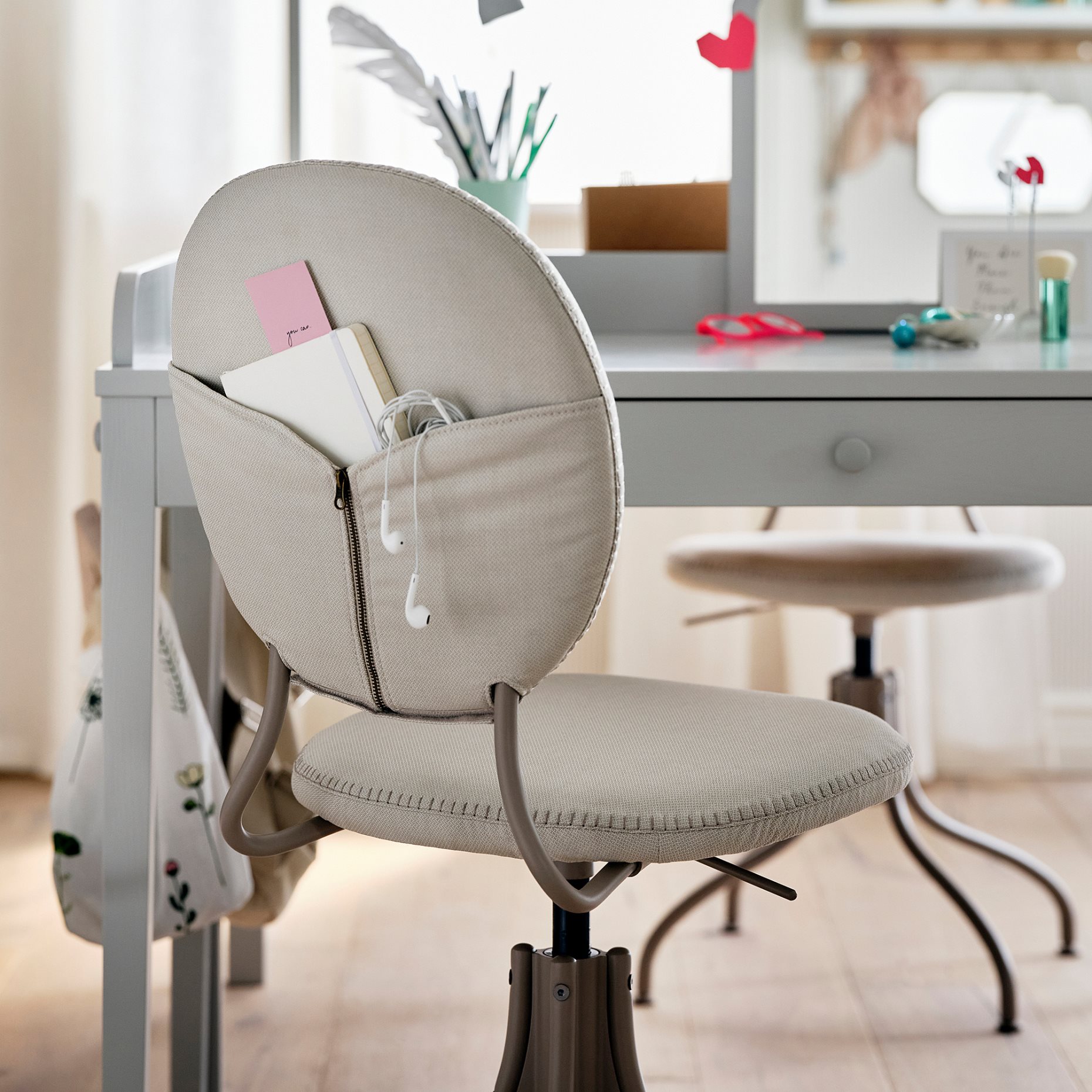 BJÖRKBERGET, περιστρεφόμενη καρέκλα, 203.086.78