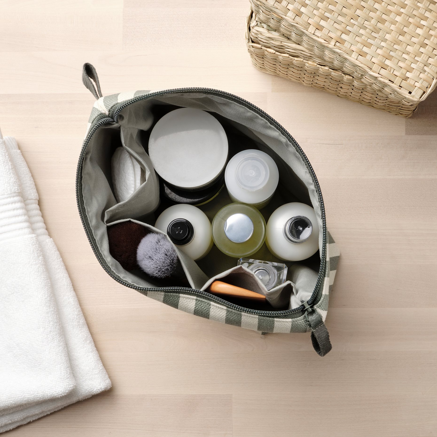 VÅRANTENNMAL, toiletry bag, 205.401.87