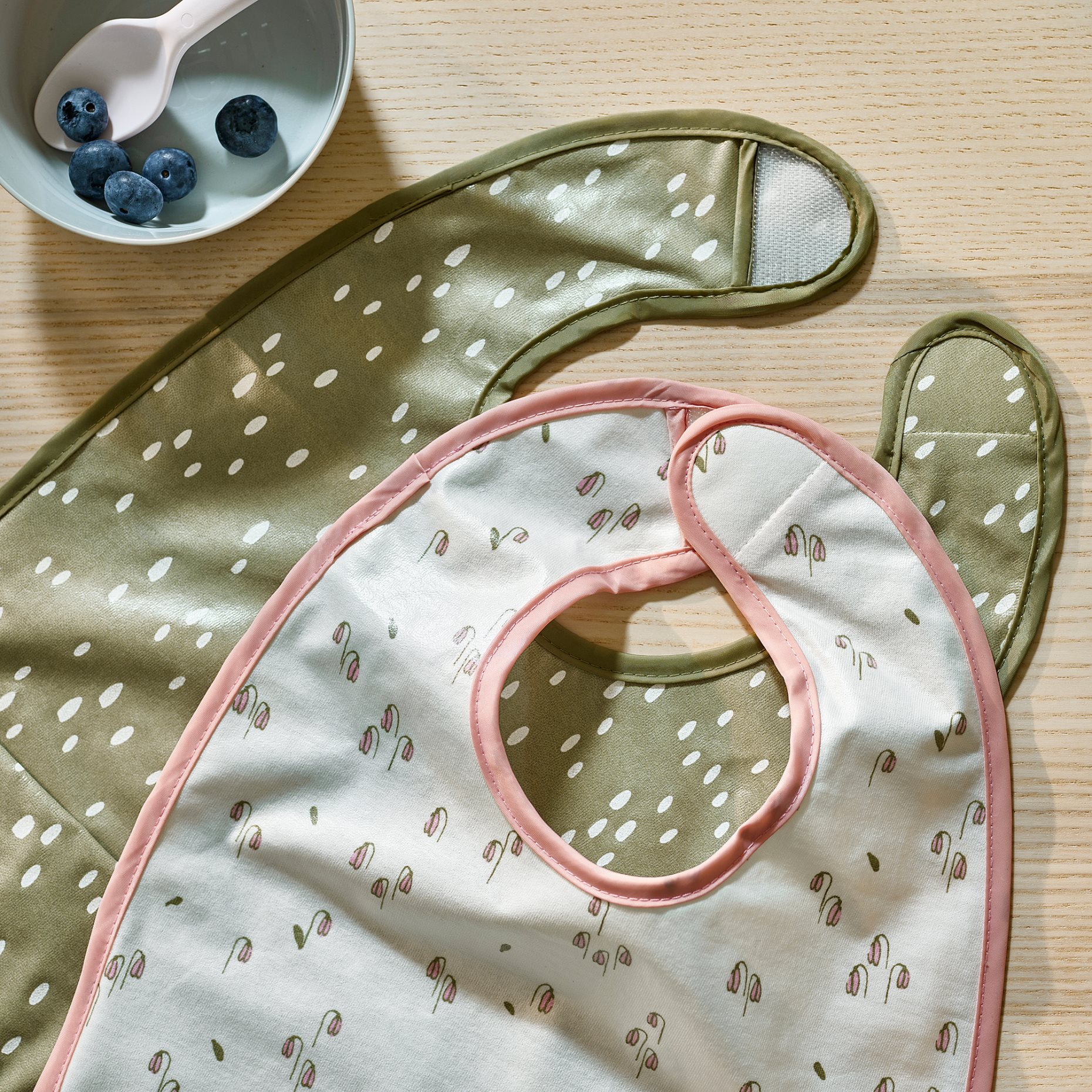 GULDVÄVARE, σαλιάρα, 305.737.52