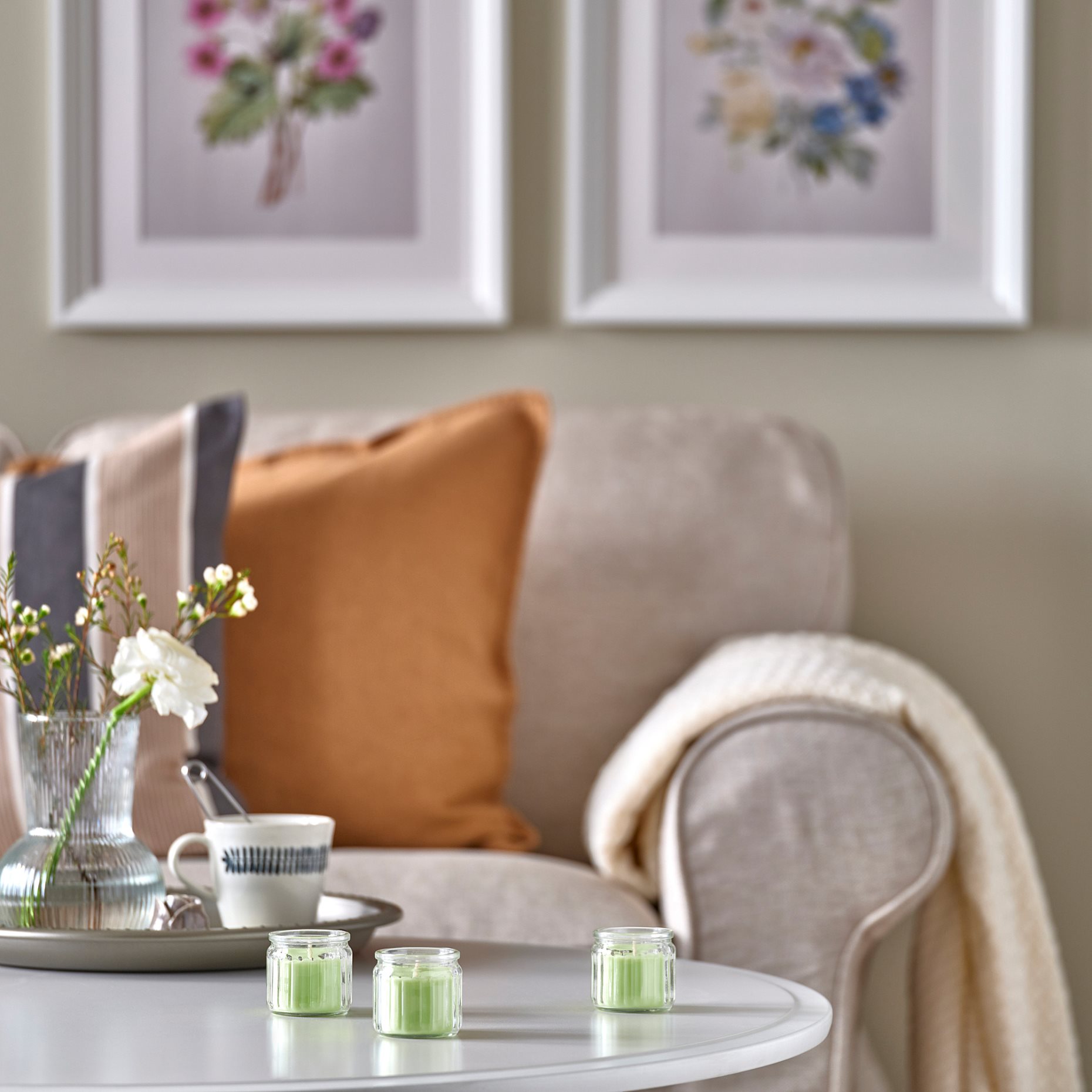 LOVSKOGSLUND, scented candle in glass/apple, 12 hr, 305.941.51