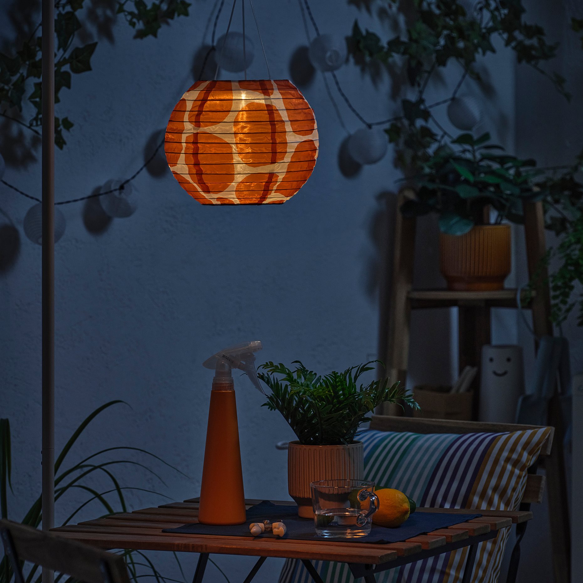 SOLVINDEN, solar-powered pendant lamp, 22 cm, 306.147.38