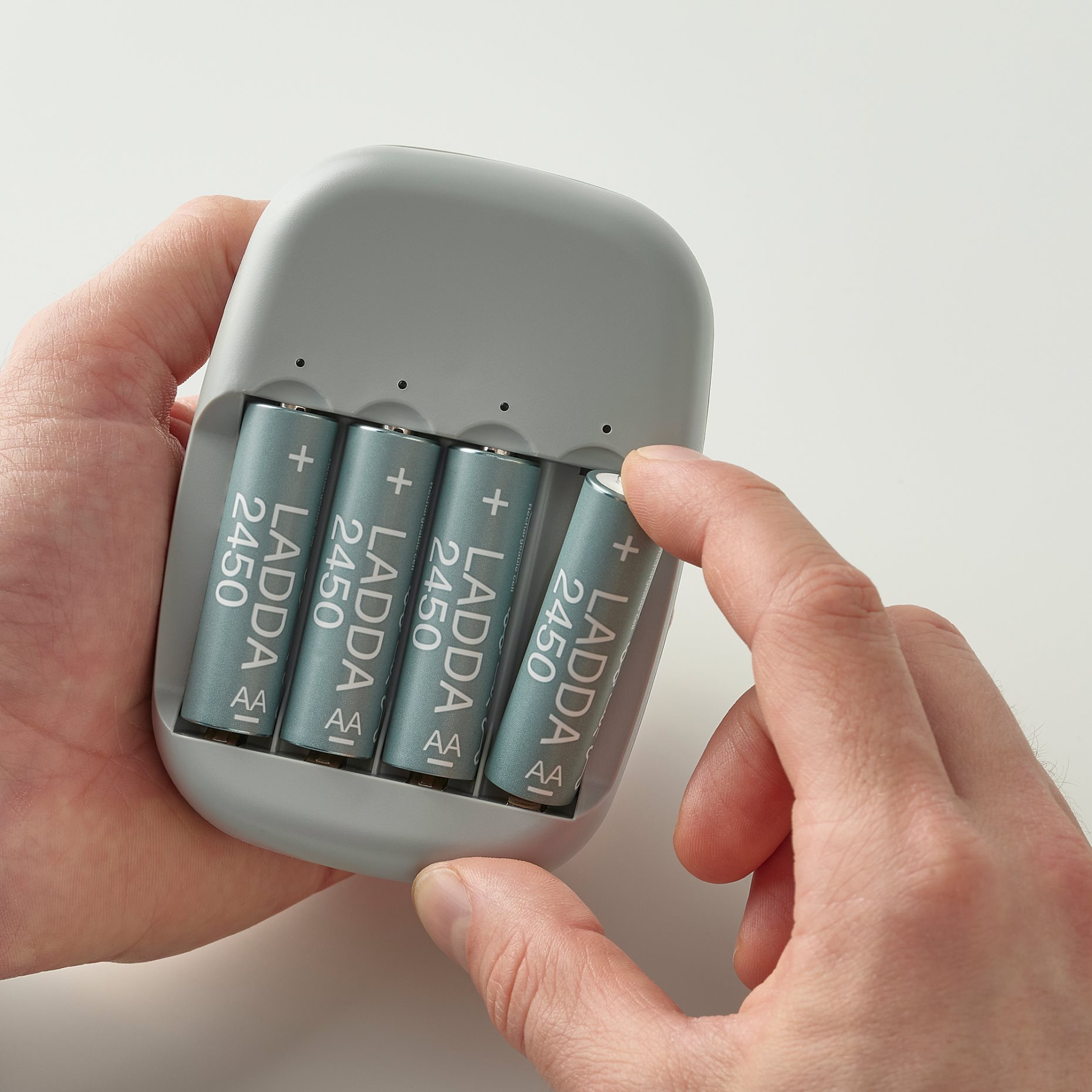 STENKOL/LADDA, battery charger and 4 batteries, 394.196.43