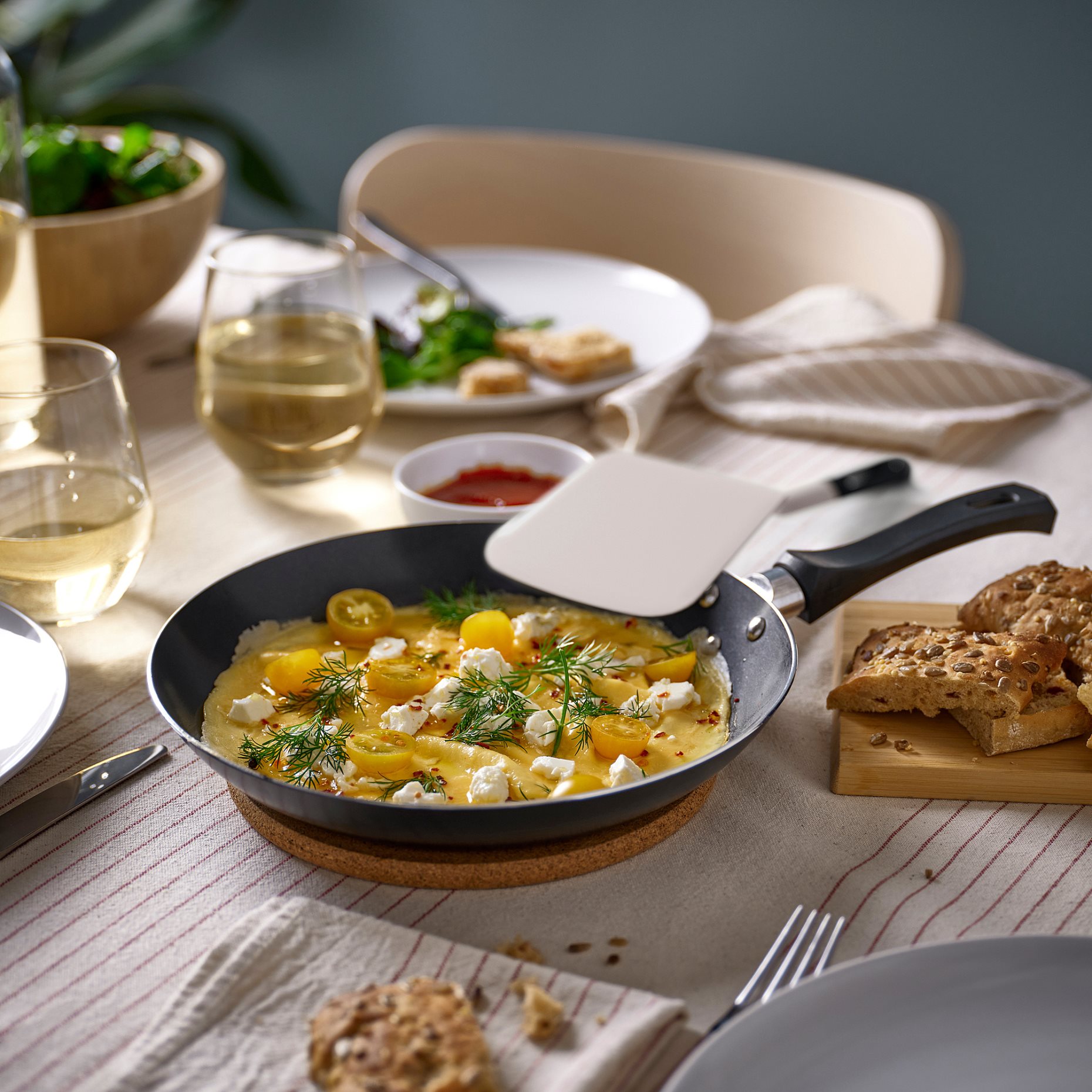 TAGGHAJ, frying pan with non-stick coating, 24 cm, 405.811.53