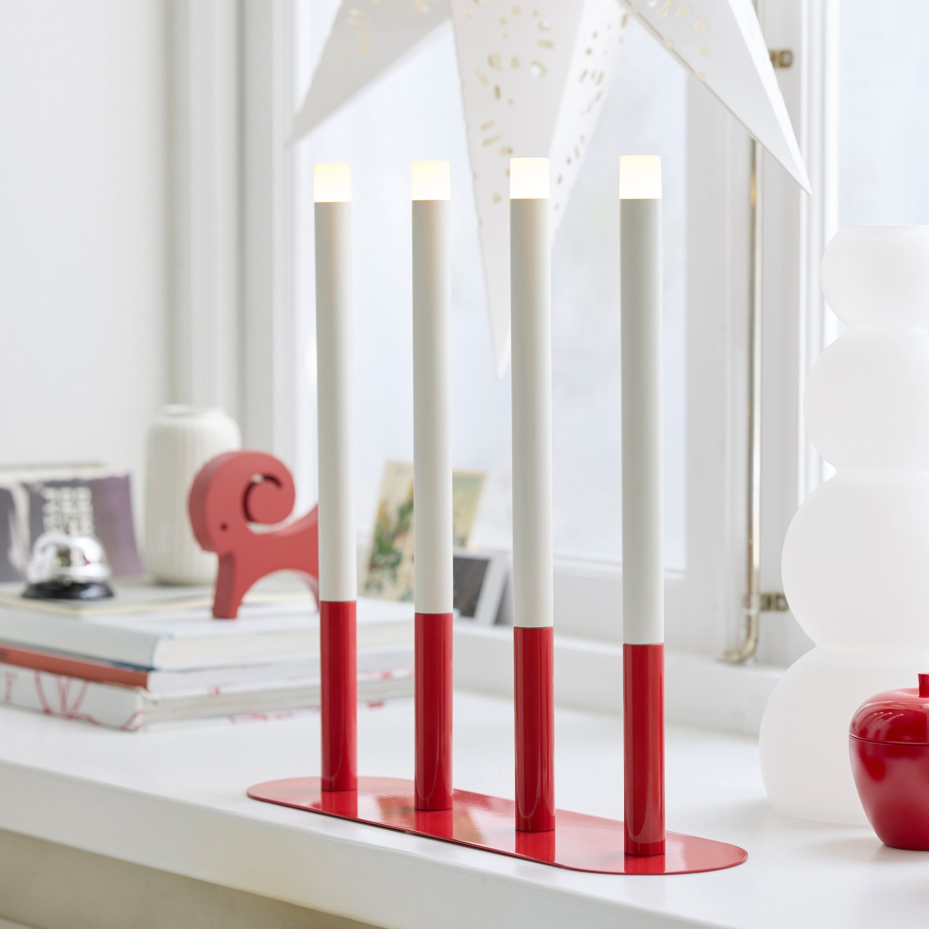 STRÅLA, candelabra with built in LED light source, candle-shaped battery-operated, 406.066.48
