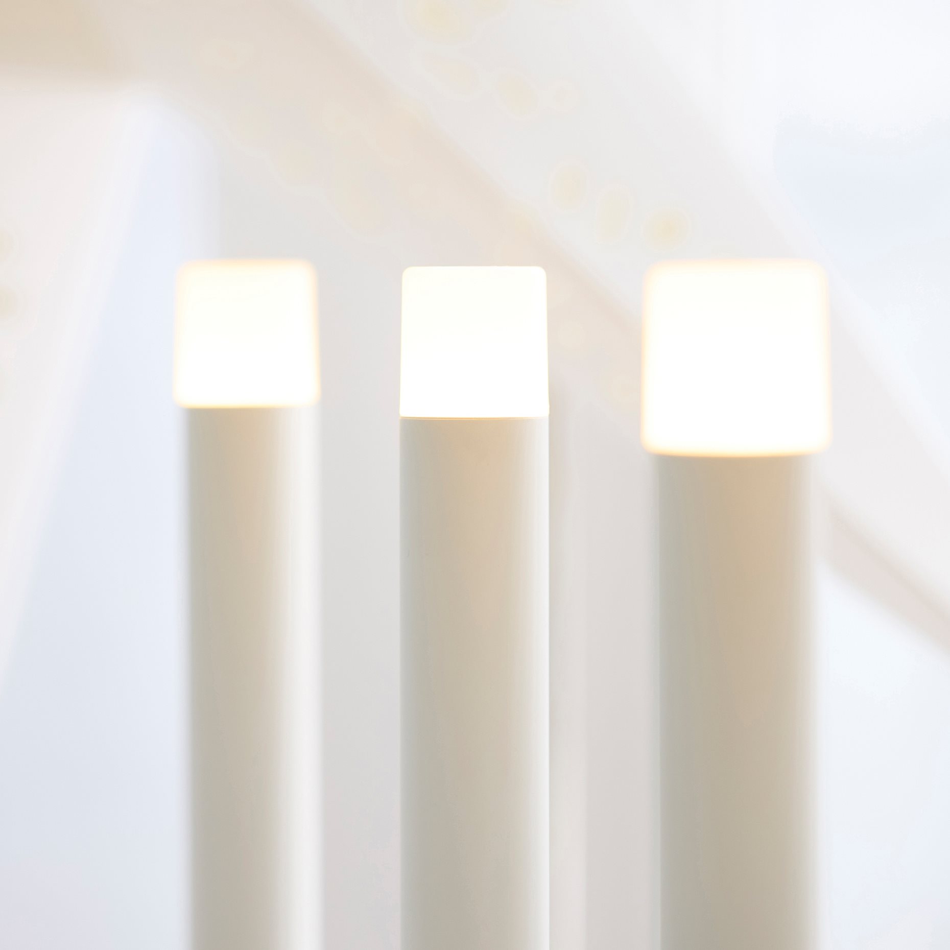 STRÅLA, candelabra with built in LED light source, candle-shaped battery-operated, 406.066.48