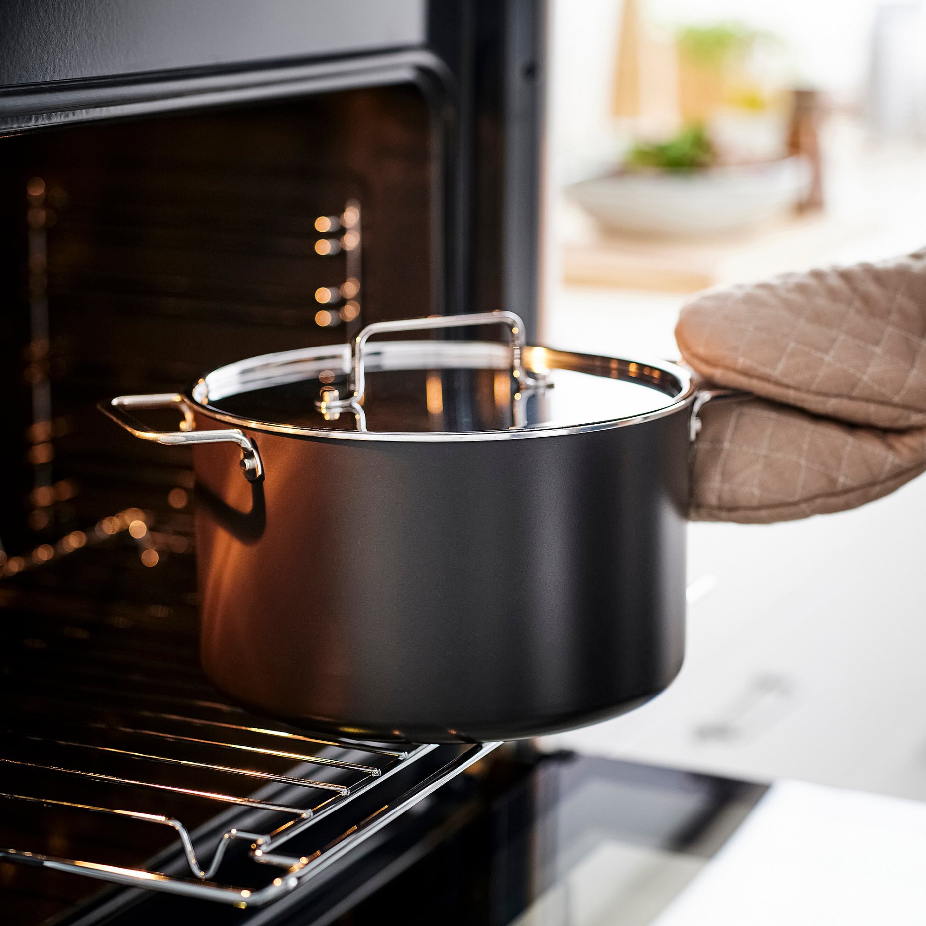 GULDÖRING, pot with lid and non-stick coating, 5 l, 506.094.58