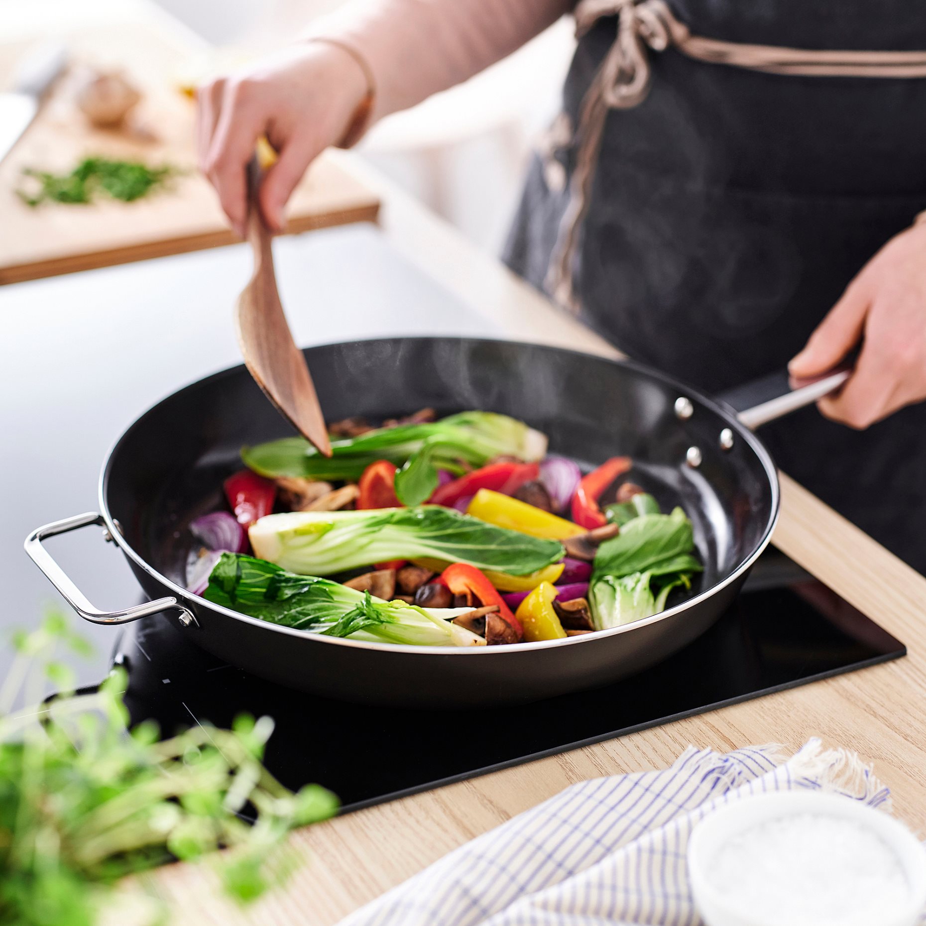 GULDÖRING, frying pan with non-stick coating, 32 cm, 506.094.77