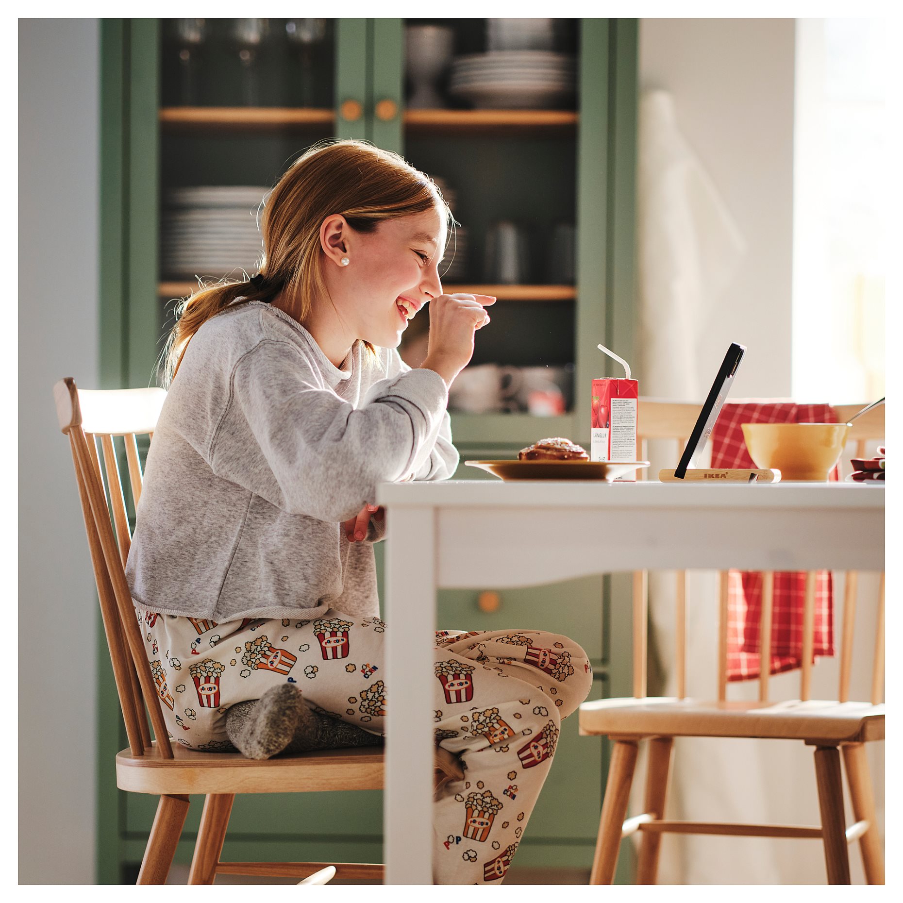 HÖGVED / HAUGA, τραπέζι και 4 καρέκλες, 118x74 cm, 696.124.65