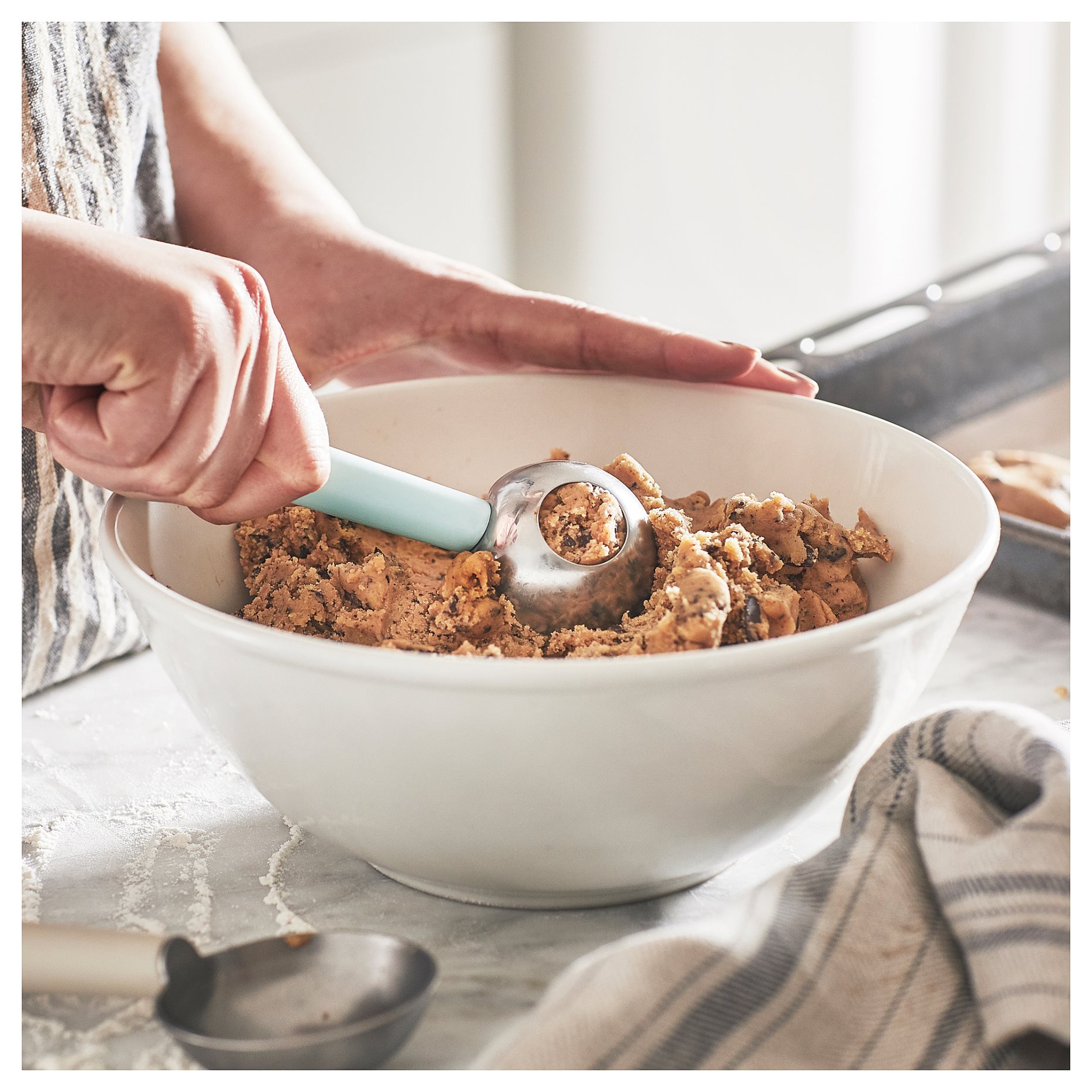 LÄTTBAKAD, cookie scoop, set of 2, 704.855.41
