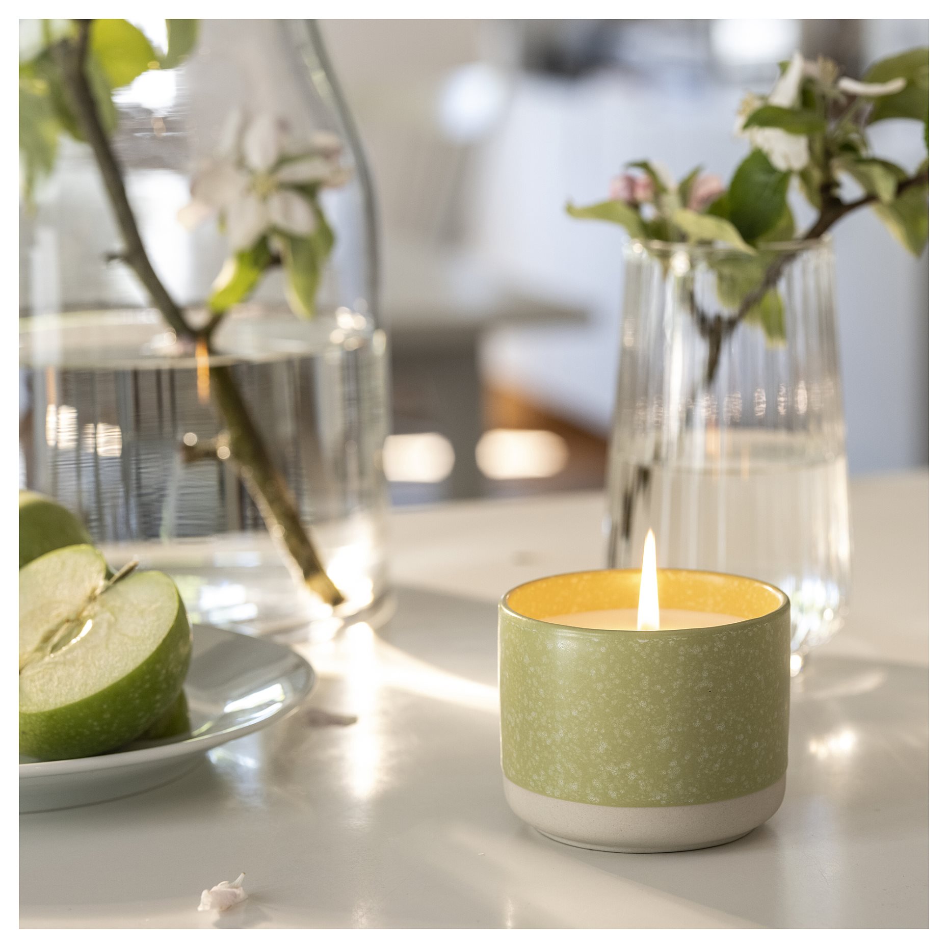 LOVSKOGSLUND, αρωματικό κερί σε κεραμικό βάζο/μήλο, 25 ώρες, 705.820.66