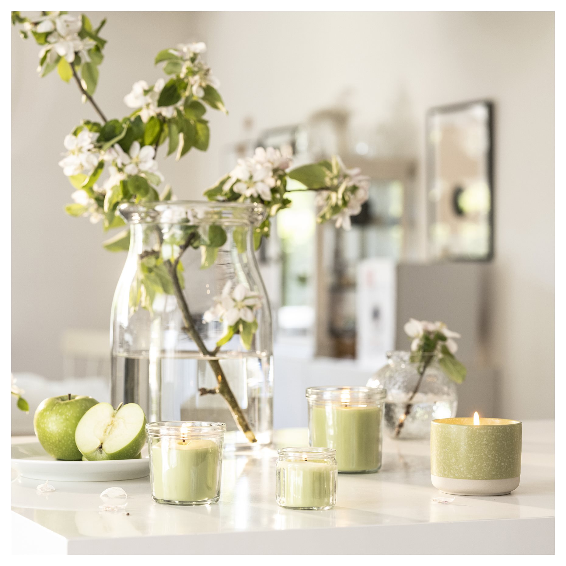 LOVSKOGSLUND, αρωματικό κερί σε κεραμικό βάζο/μήλο, 25 ώρες, 705.820.66