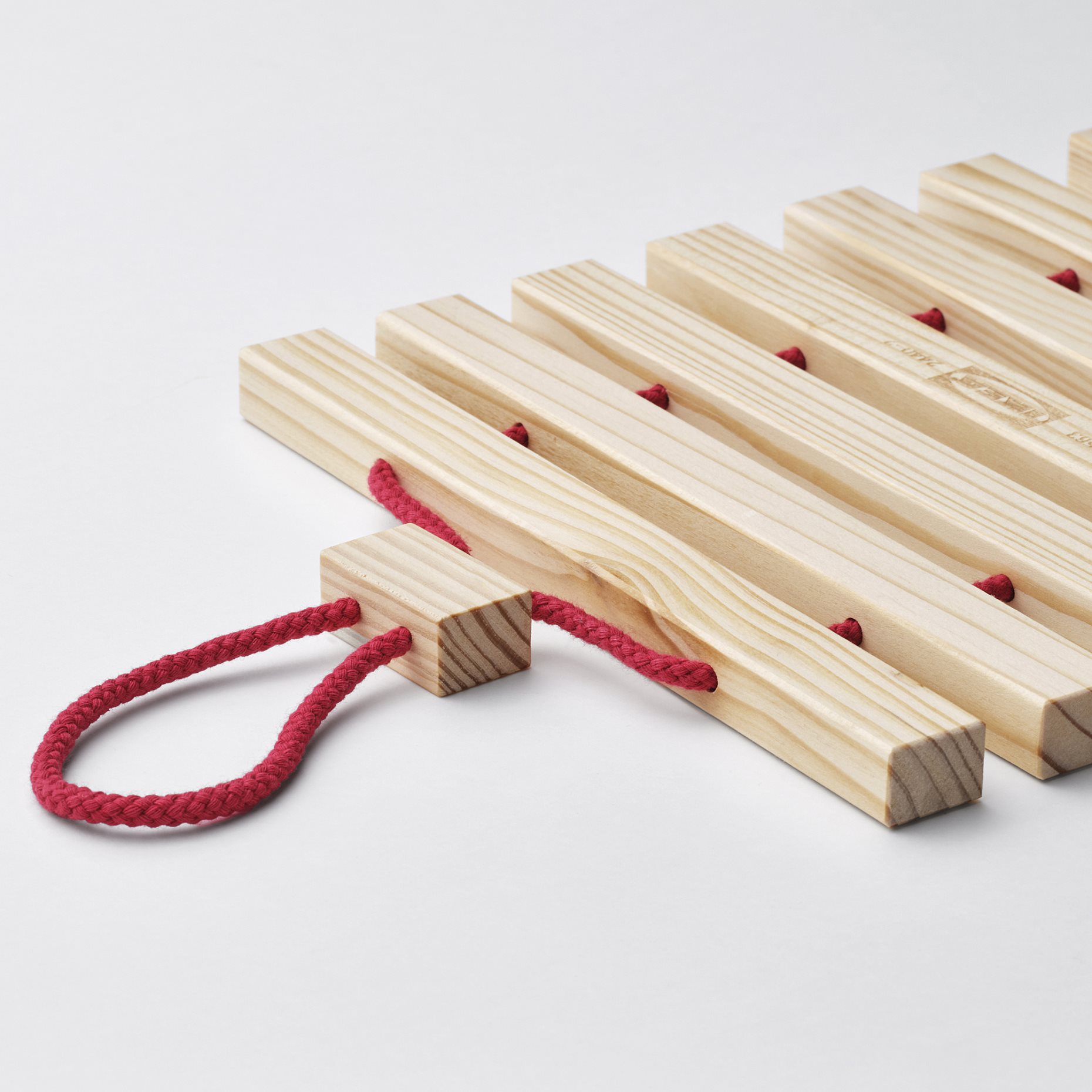 HALVNÄBB, extendable pot stand, 16-32x20 cm, 706.021.73