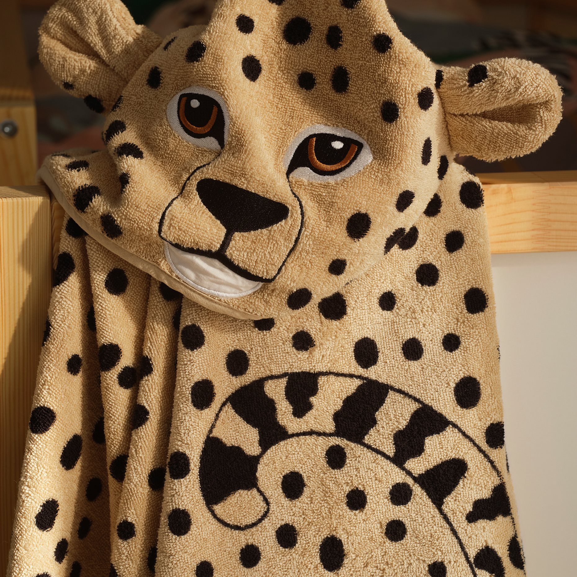 SANDLÖPARE, towel with hood, 70x140 cm, 706.032.57