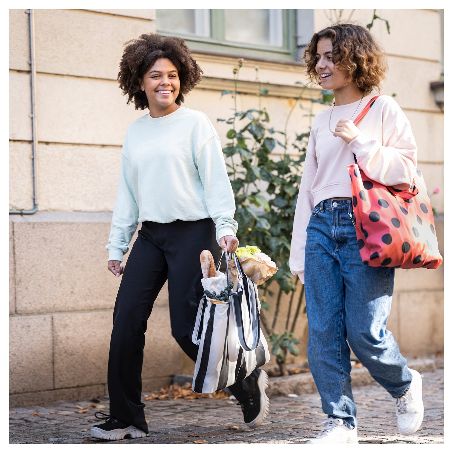 SKYNKE, carrier bag/striped, 45x36 cm, 805.176.74