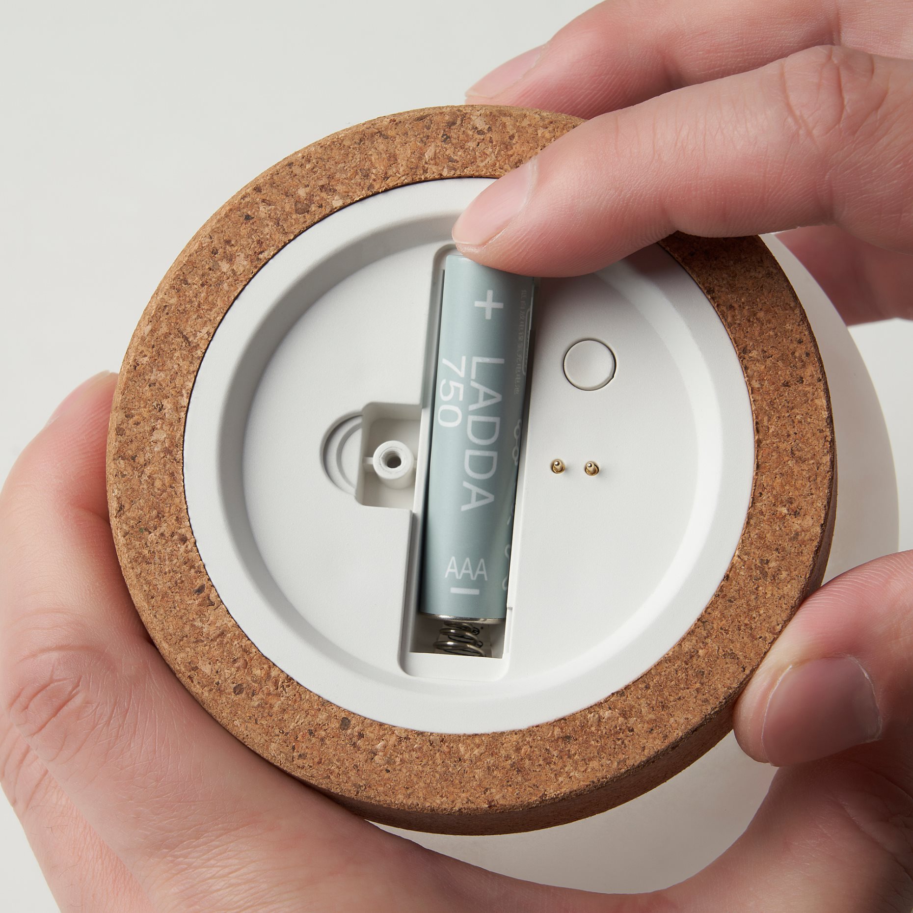 PRAKTSPIREA, 4-piece decoration lighting set with built-in LED light source and charging tray, 805.388.55