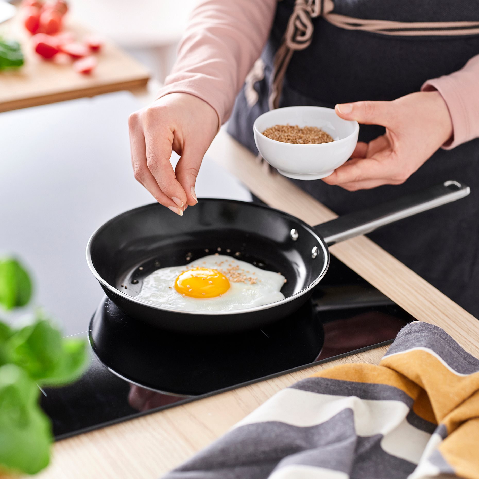 GULDÖRING, frying pan with non-stick coating, 20 cm, 806.094.85