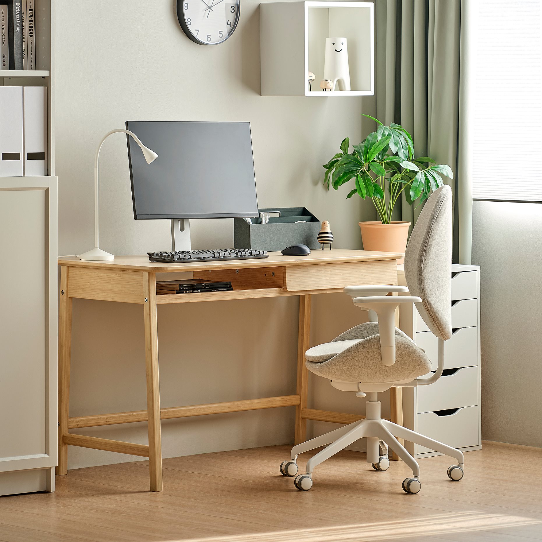 BETESHÄST, desk, 120x60 cm, 806.198.04