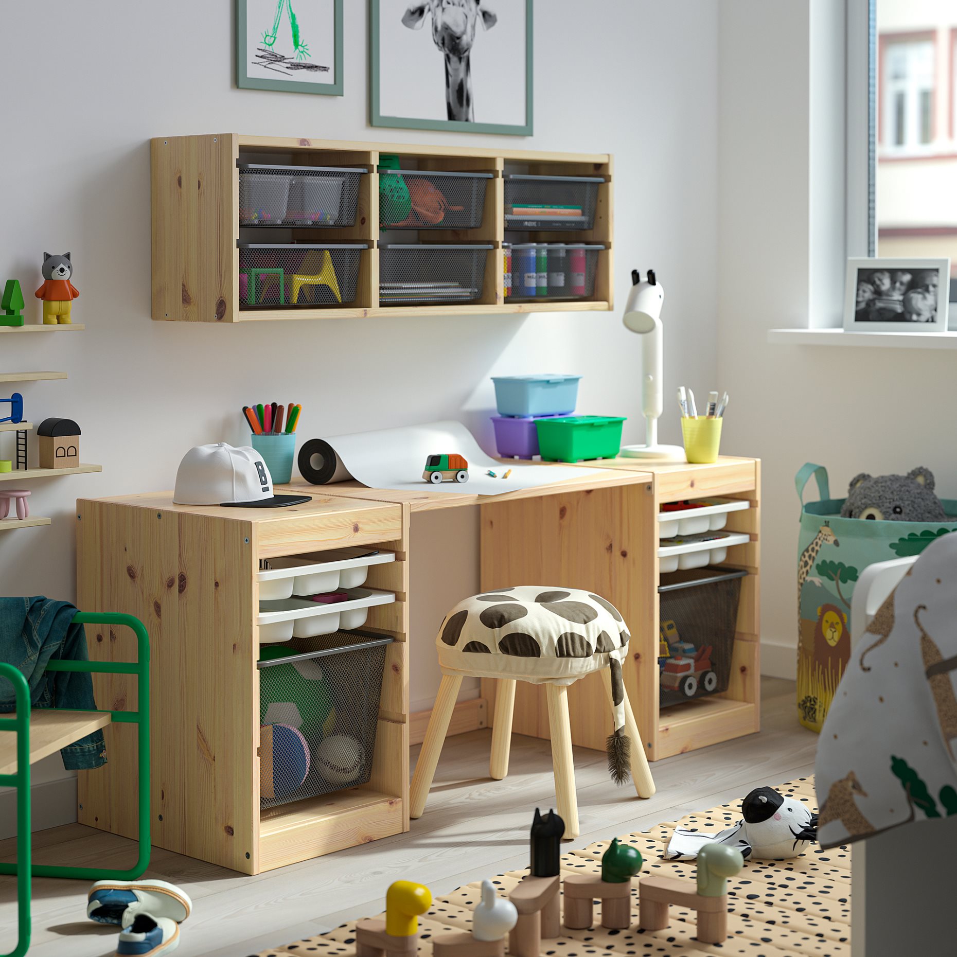 TROFAST, γραφείο με κουτιά αποθήκευσης με πλέγμα/δίσκους, 124x44x52 cm, 896.139.30