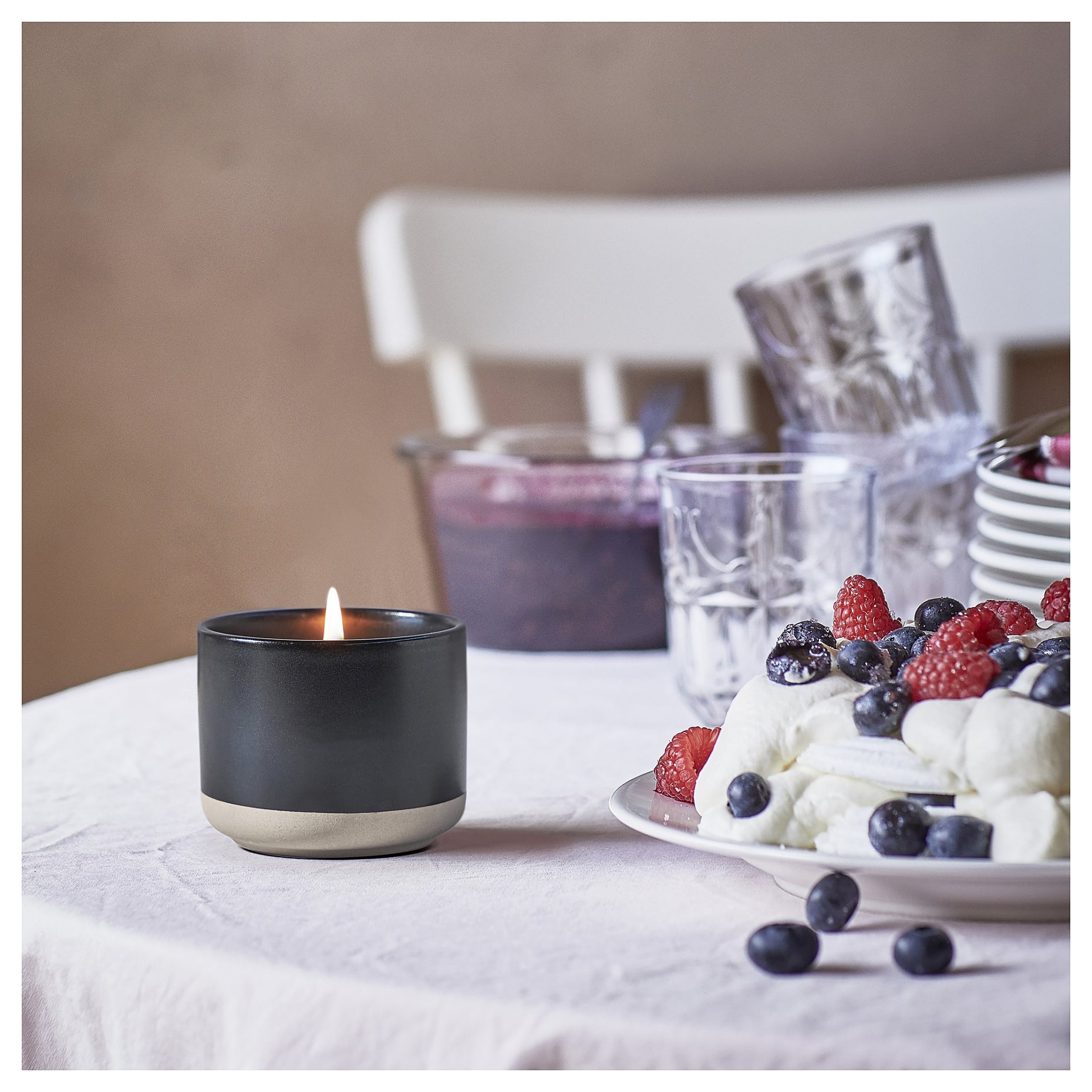 STÖRTSKÖN, scented candle in ceramic jar/Berries, 25 hr, 905.943.13
