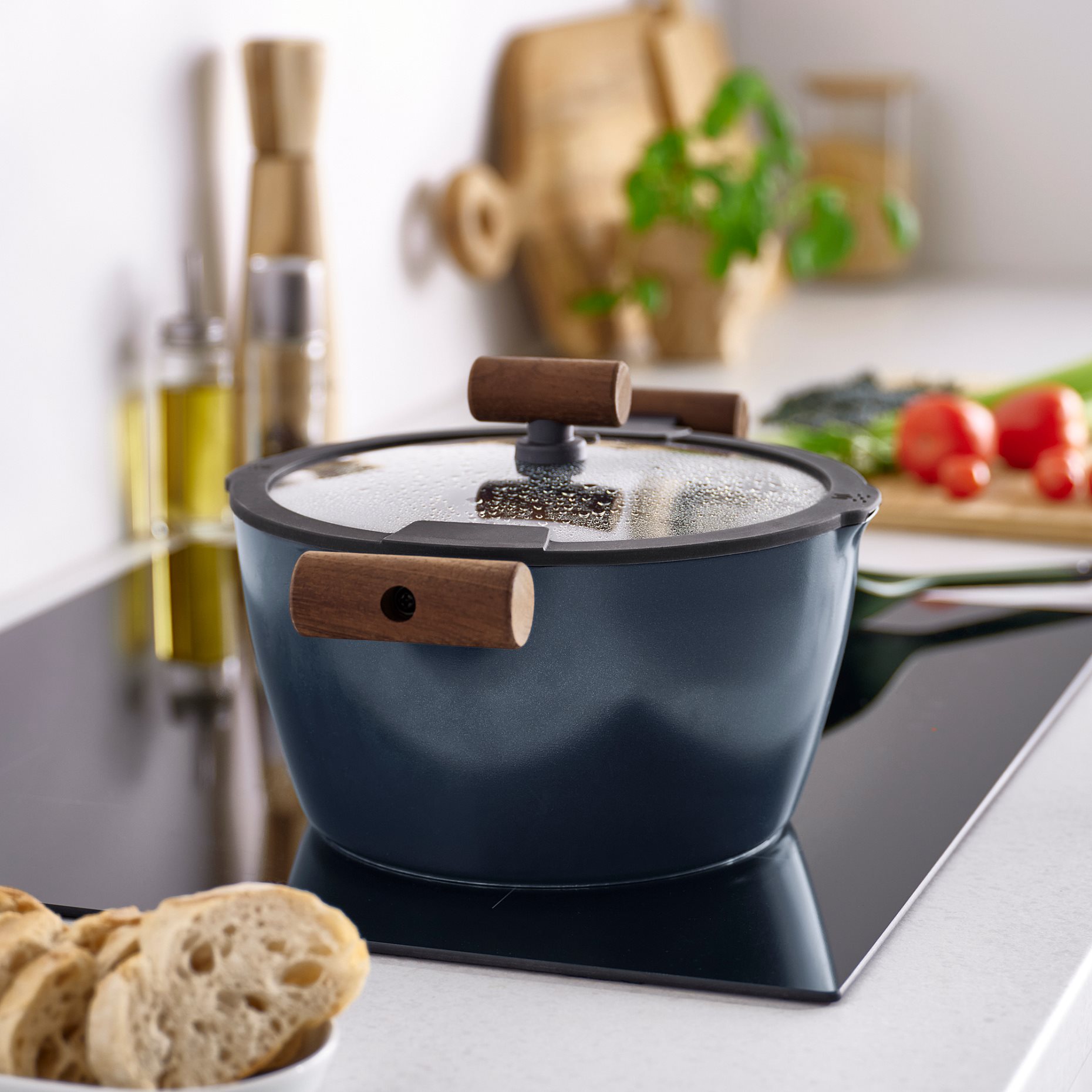 KLIPPFISK, pot with lid with non-stick coating, 5 l, 905.974.82
