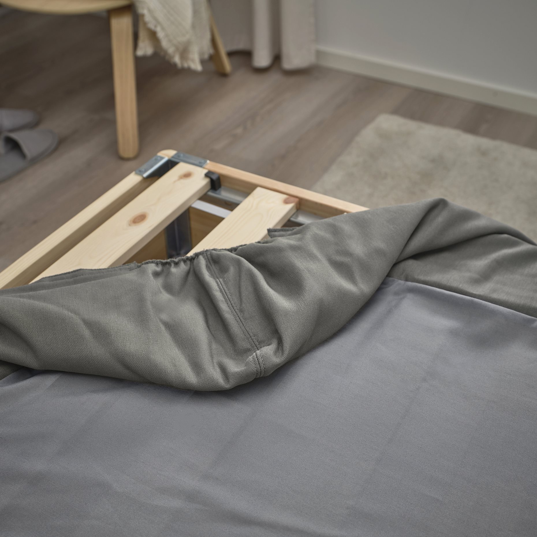 LYNGOR, slatted mattress base with legs, 90x200 cm, 996.082.78