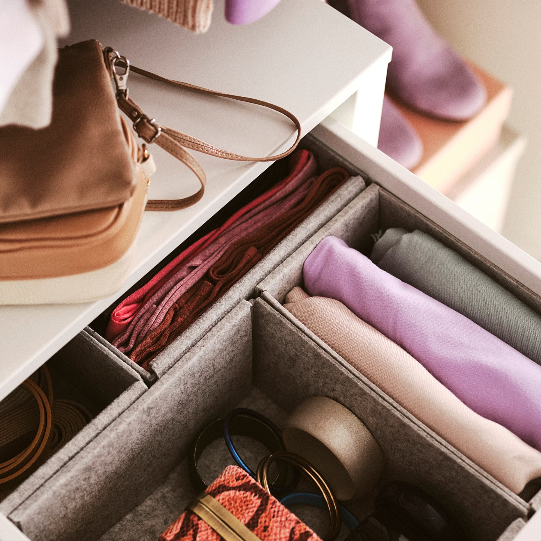 KOMPLEMENT, box, 104.040.53