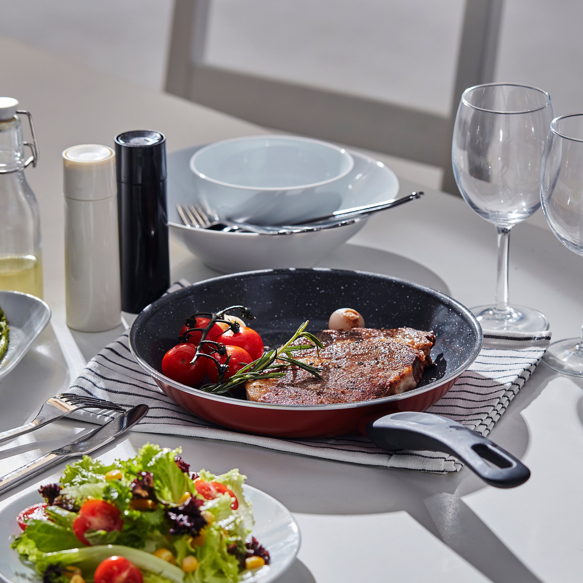 HEMLAGAD, frying pan non-stick coating , 24 cm, 106.236.30