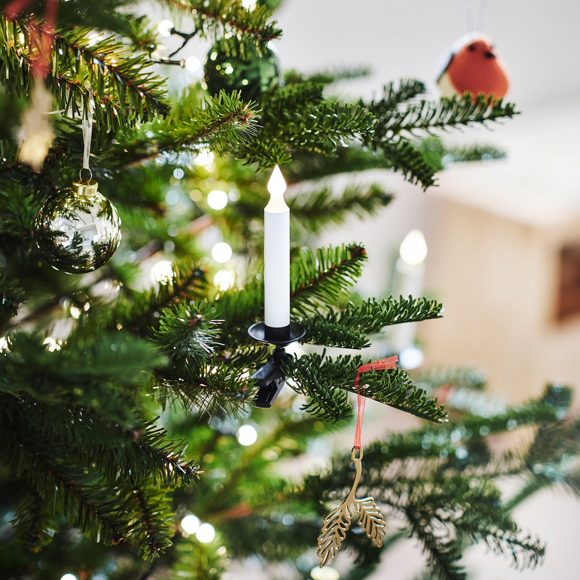 STRÅLA, clip-on candle with built-in LED light source/battery-operated, 106.335.68