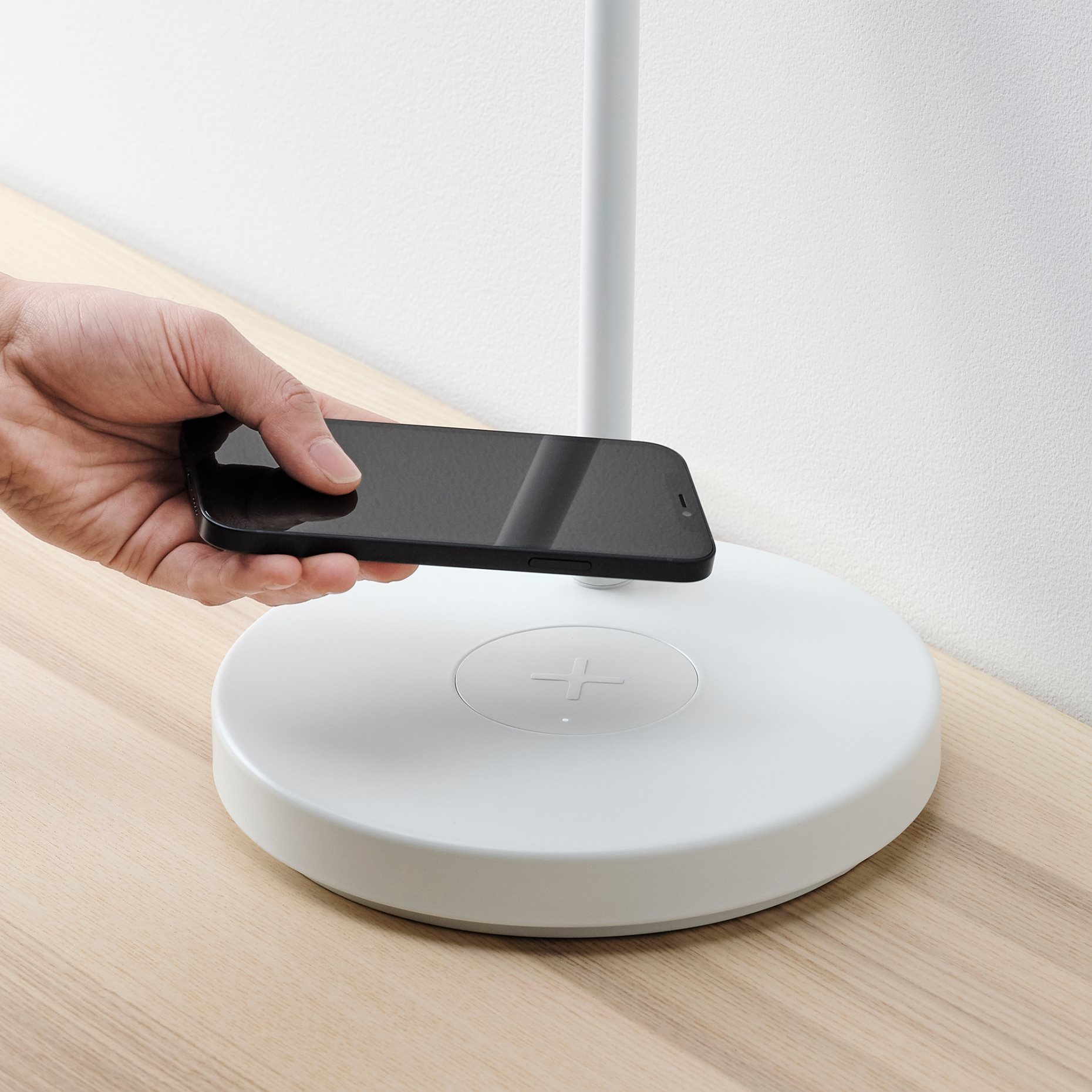 NYMÅNE, work lamp with wireless charging, 204.486.07
