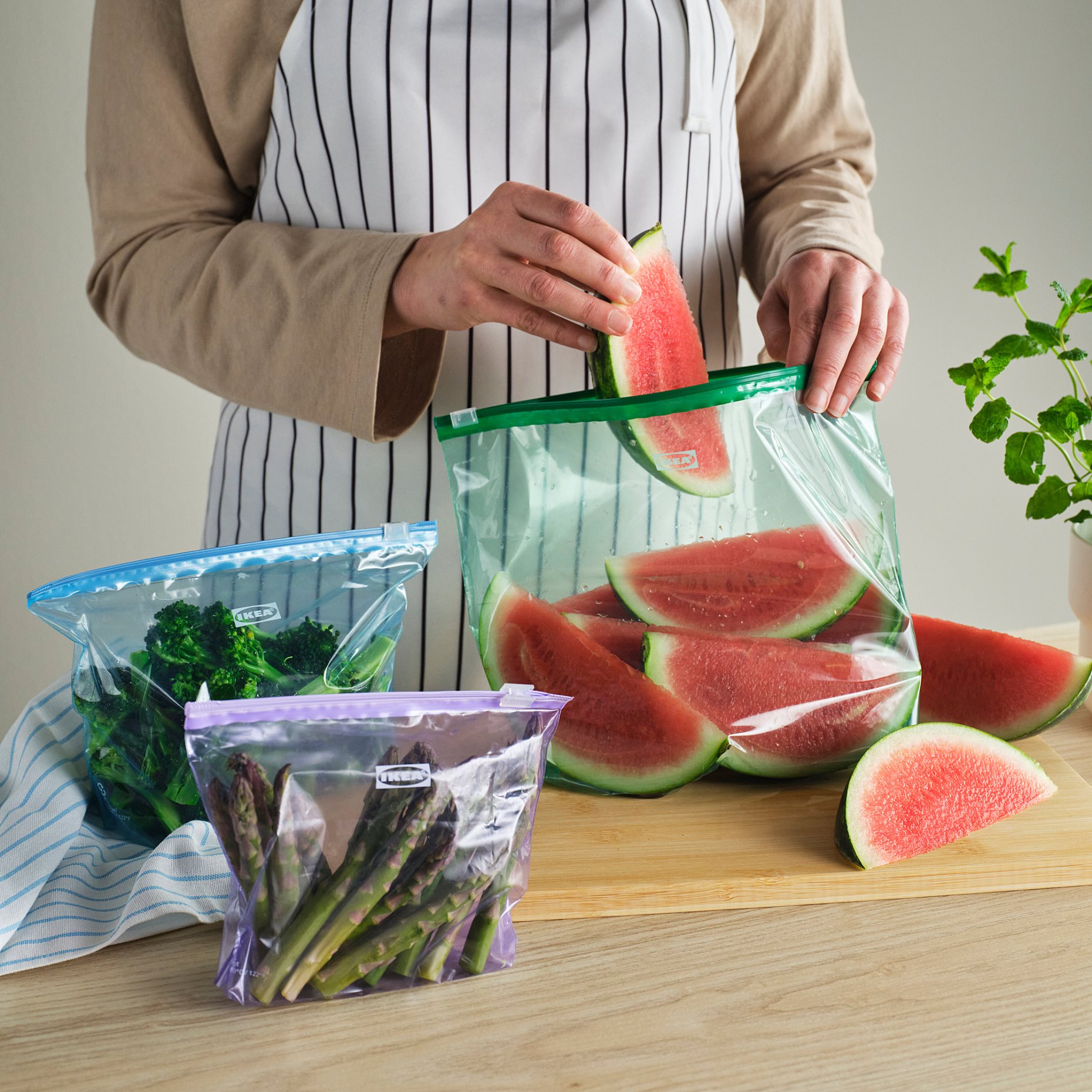 ISTAD, resealable bag with slider/80 pack, 1/2/4 l, 206.253.70