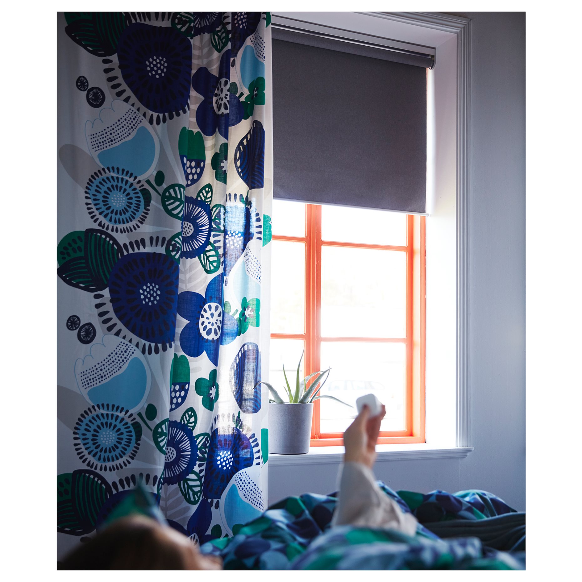 FYRTUR, block-out roller blind wireless/battery-operated, 304.081.73
