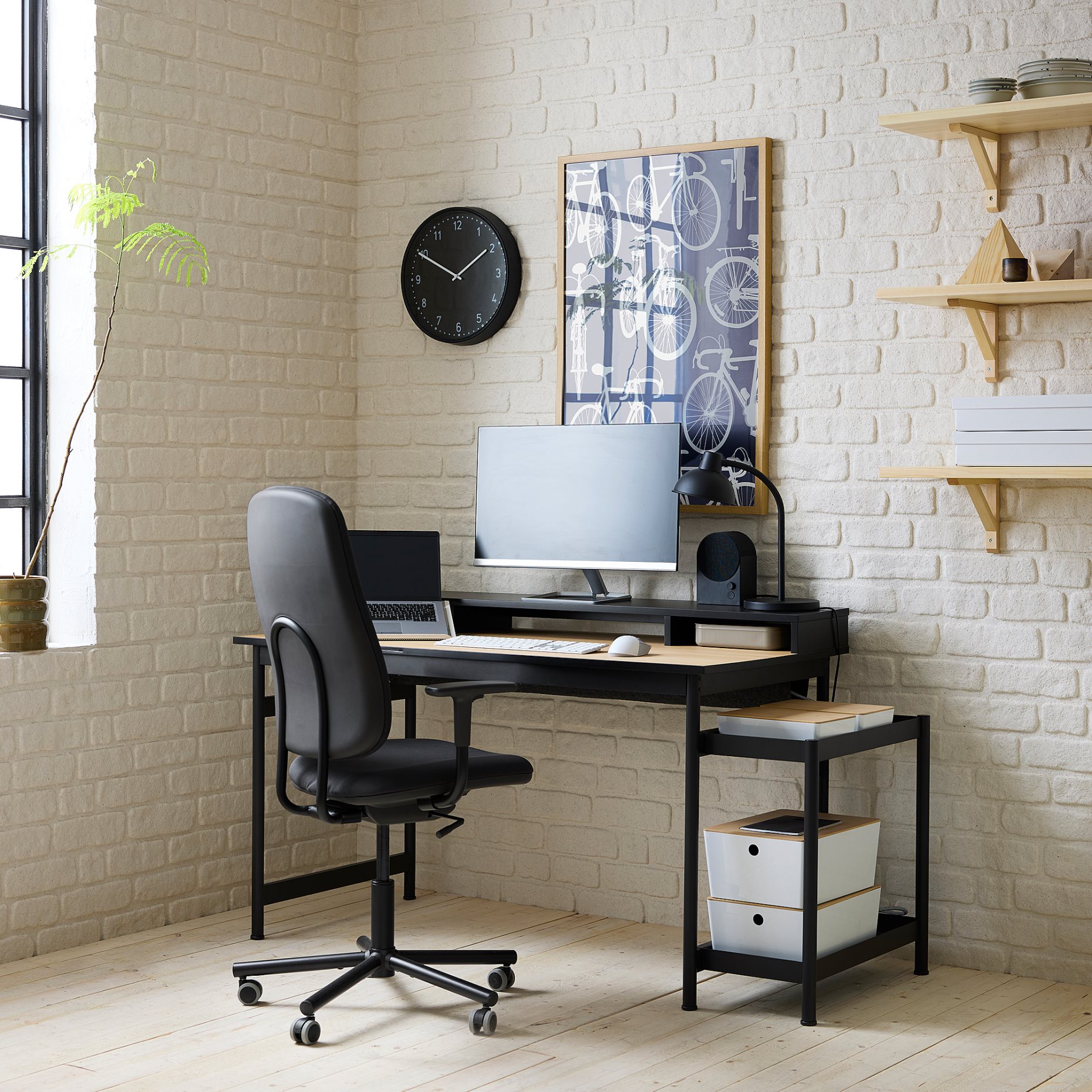 MULLSJÖ, desk, 135x70 cm, 305.532.40