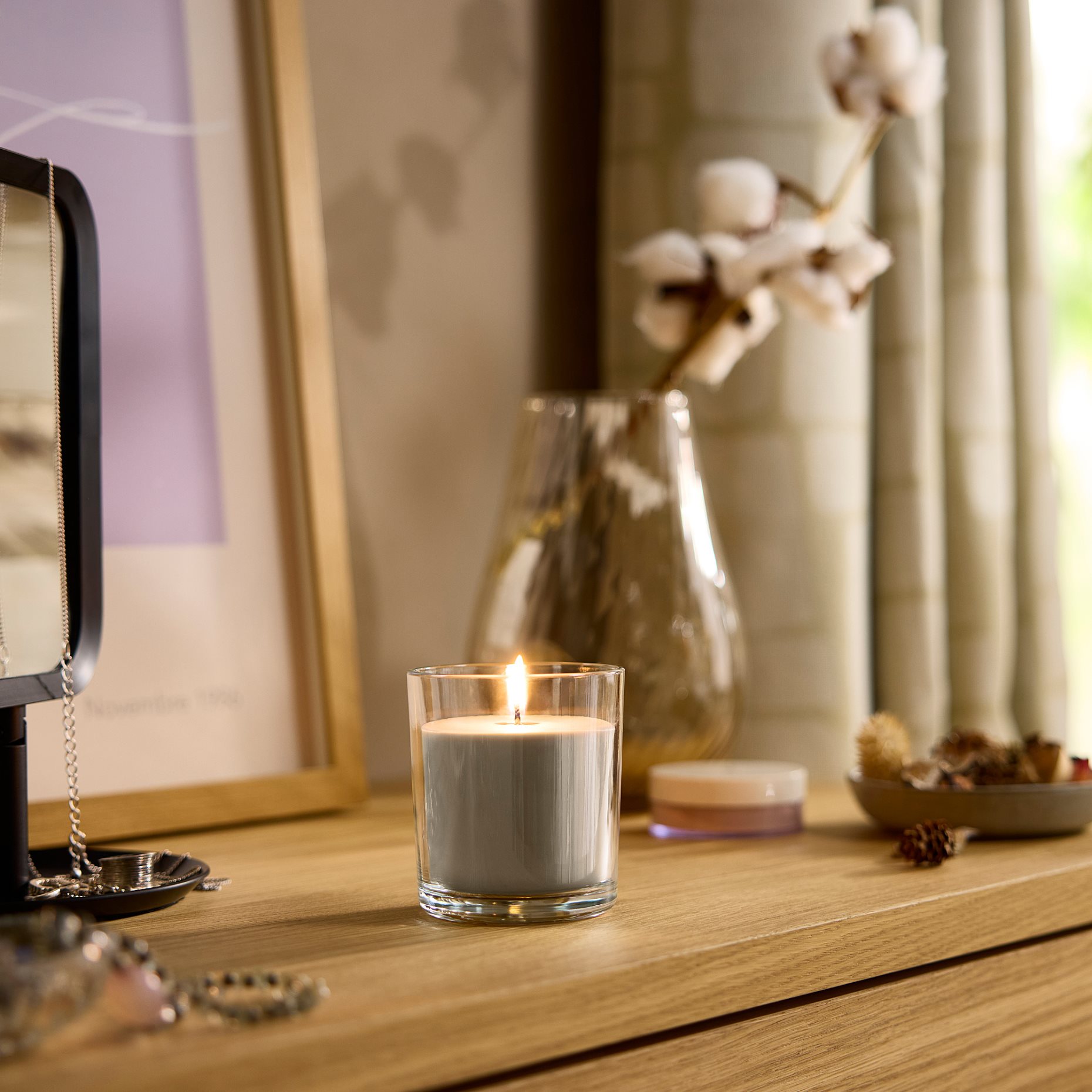 LOTSFÅGEL, scented candle in glass/Sandalwood & patchouli, 40 hr, 306.084.12