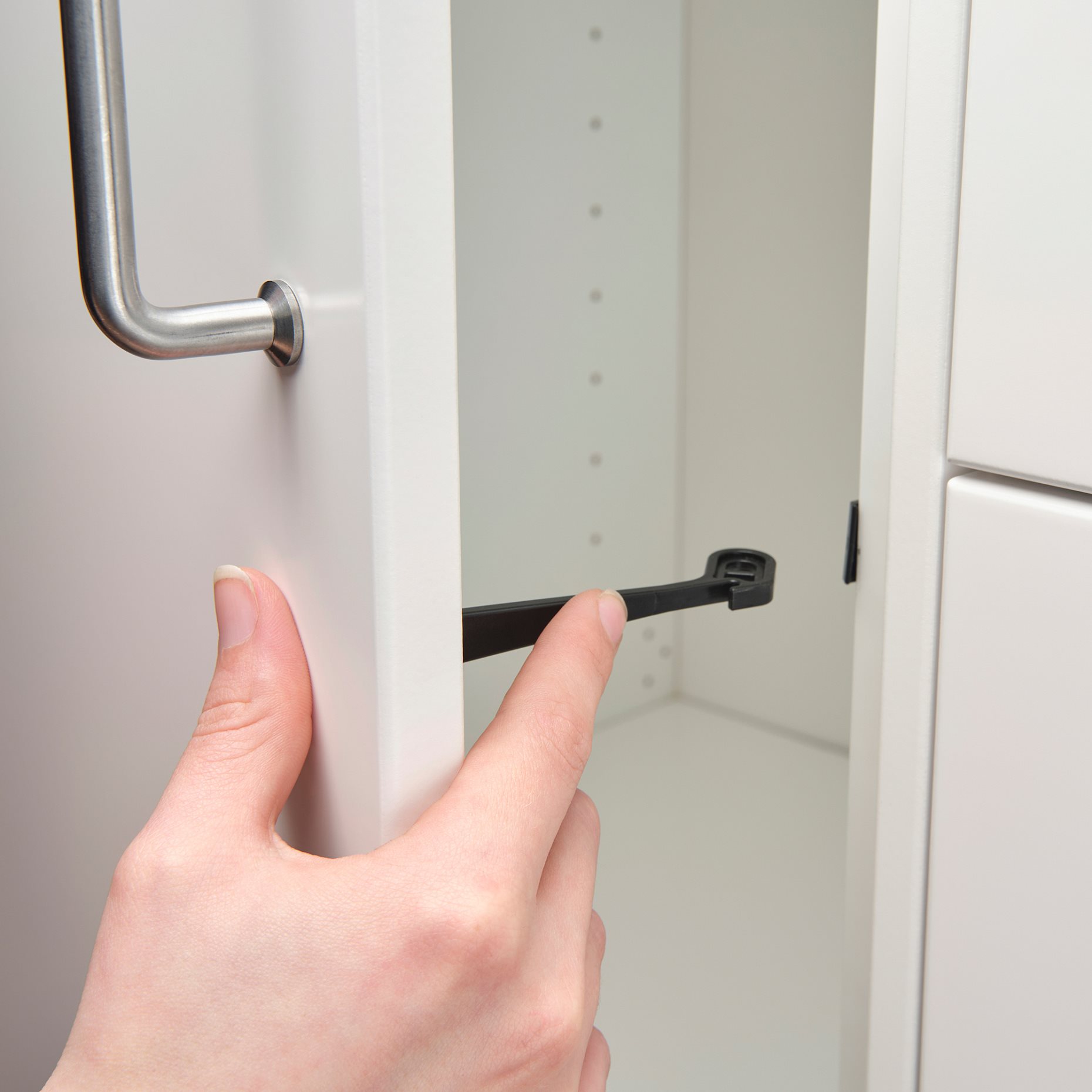 UTRUSTA, lock for kitchen drawers/cabinets, 804.536.10