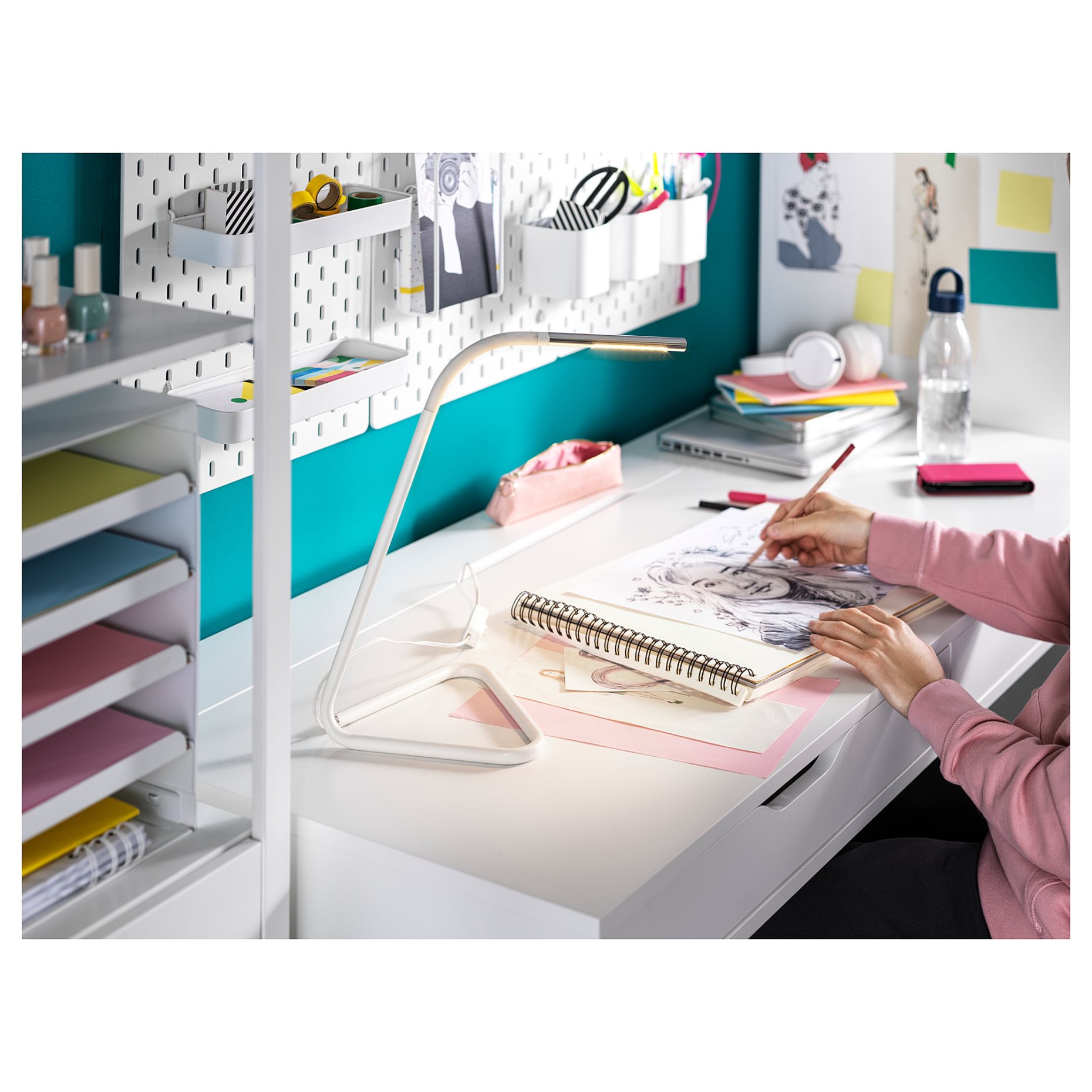 ALEX, desk, 131x58 cm, 804.834.38