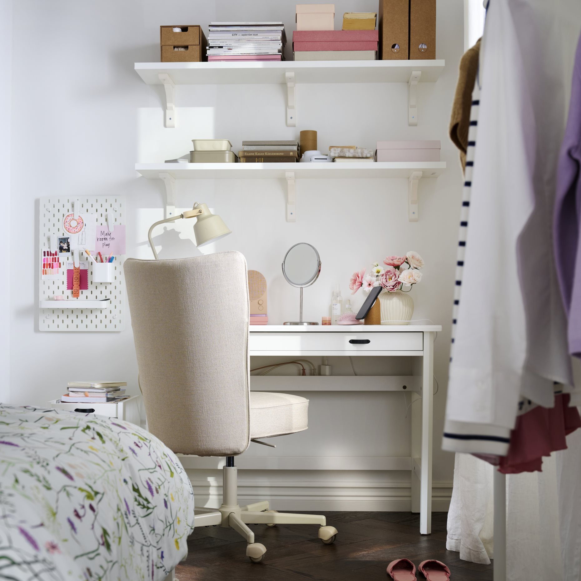 BRYTNING, desk, 110x53x75 cm, 806.097.44