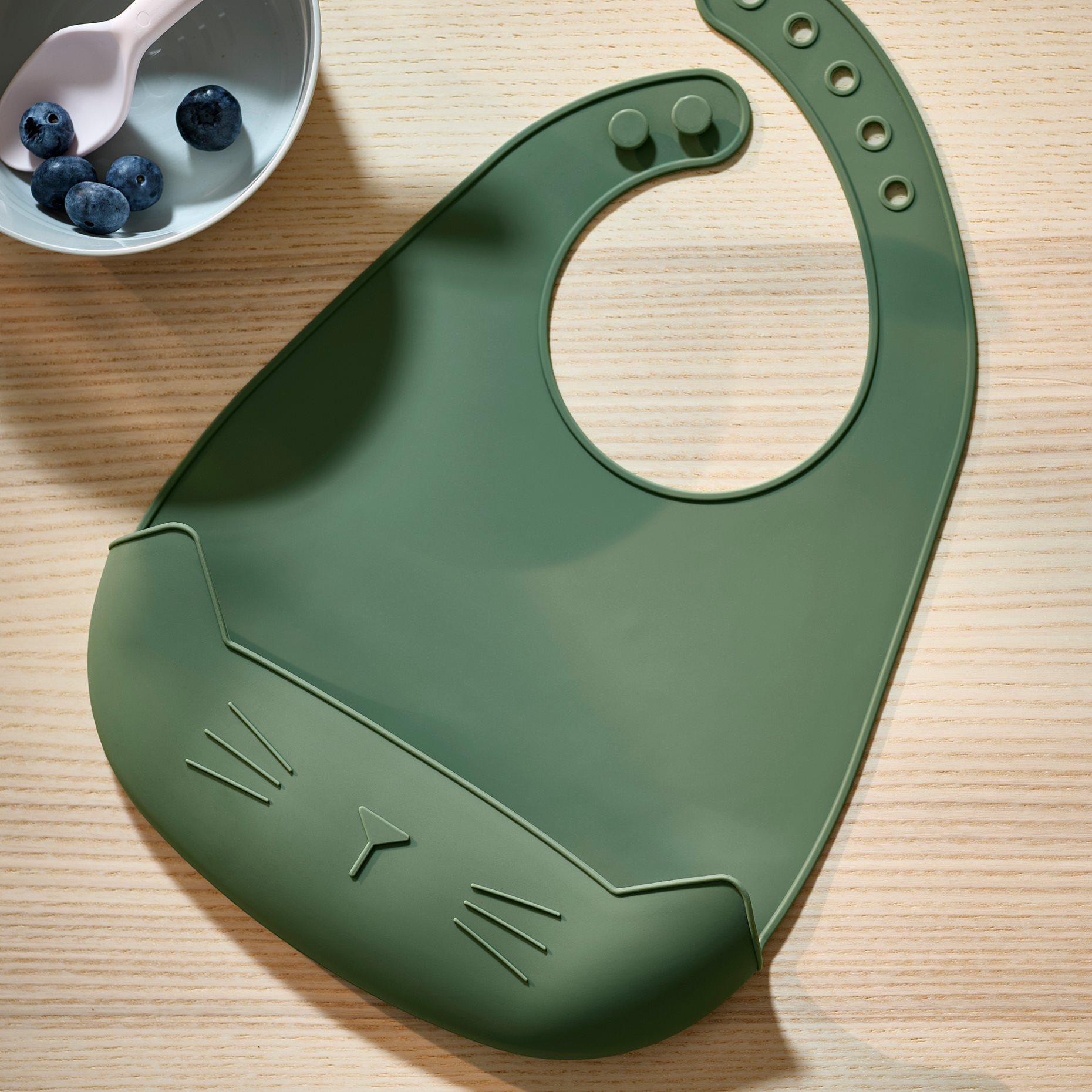 GULDVÄVARE, σαλιάρα, 905.737.54