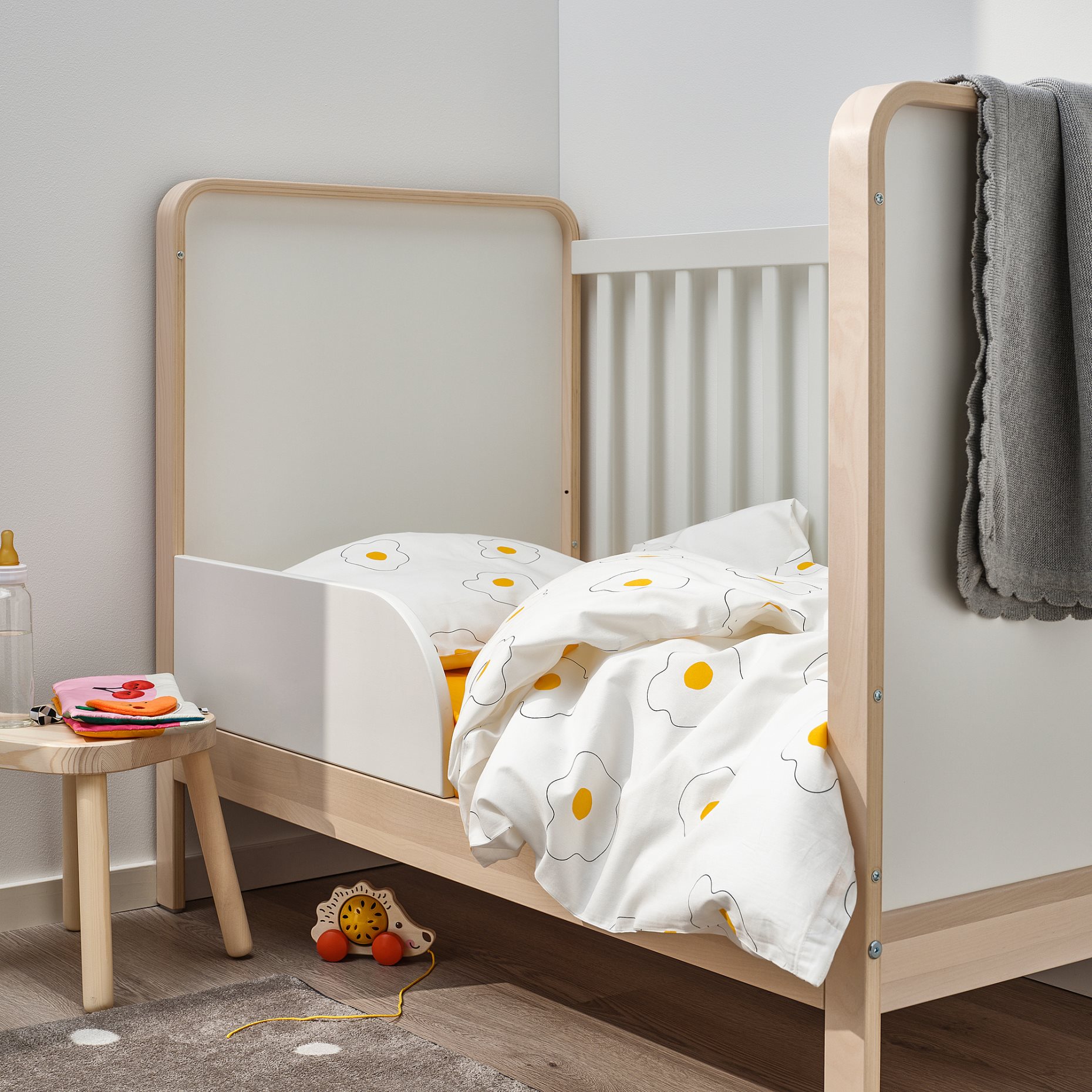 ÖGONLOCKSMAL, 3-piece bedlinen set for cot, 70x140 cm, 905.985.23