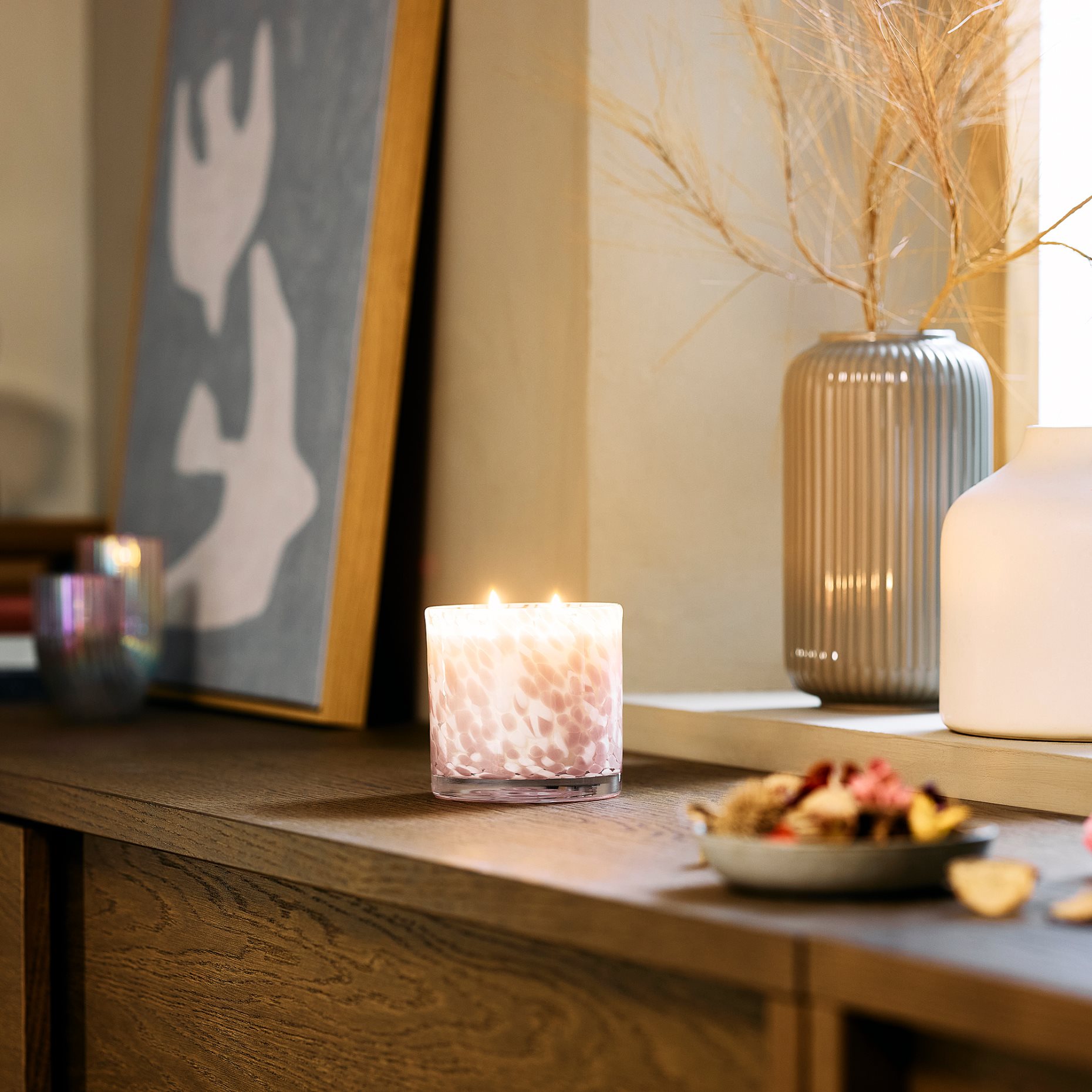 KRONSÅNGARE, scented candle in glass, 2 wicks/Pink flowers, 50 hr, 906.059.29