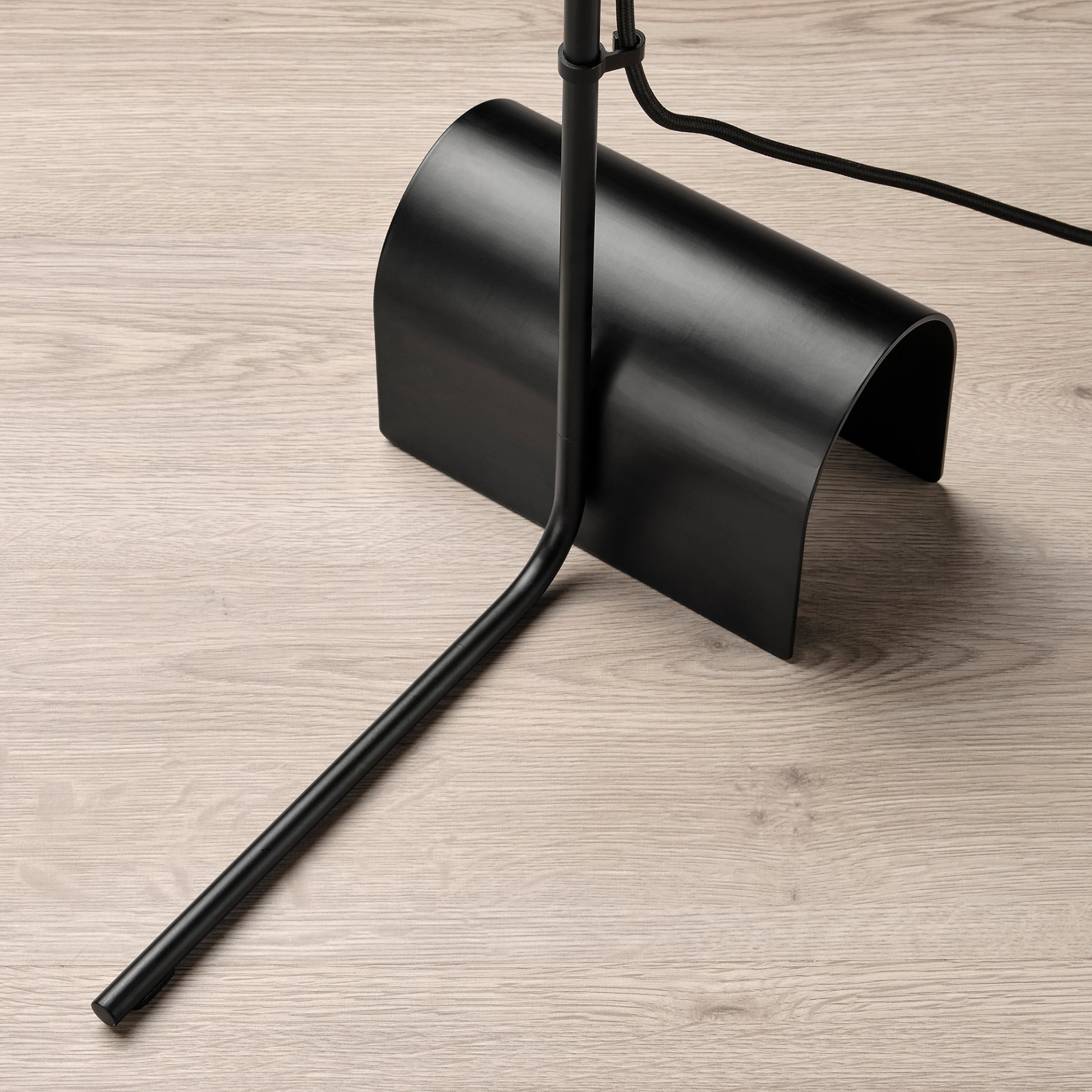 HÅRSLINGA, floor lamp, 005.564.95