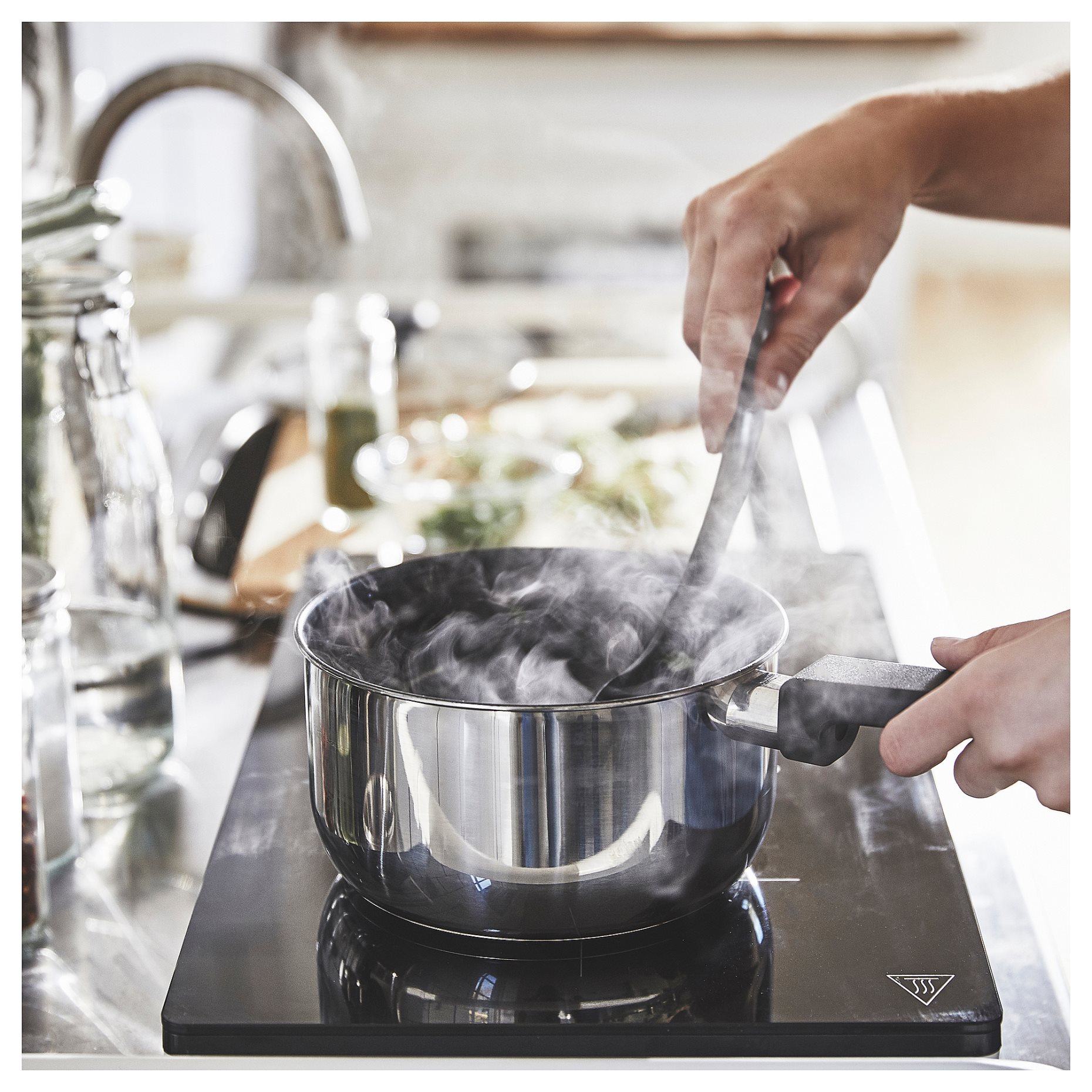 MIDDAGSMAT, saucepan with lid/non-stick coating, 2 l, 104.637.21