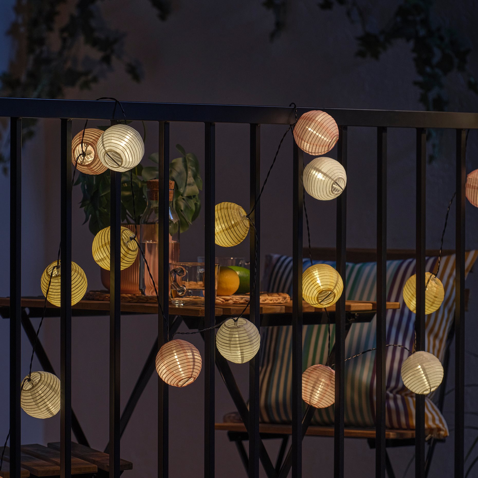 SOLVINDEN, solar-powered lighting chain with built-in LED light source/24 lights, 406.151.72