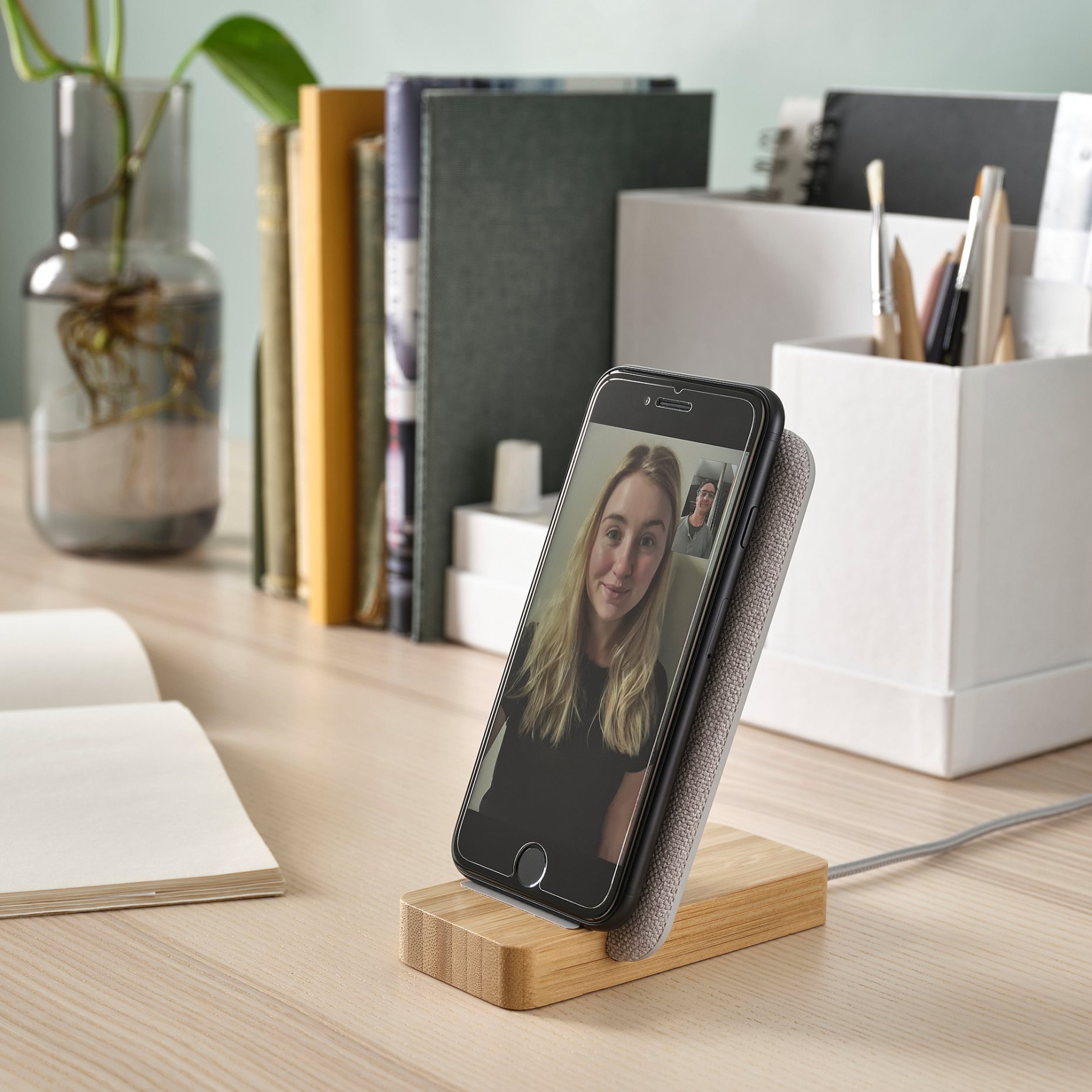 NORDMÄRKE, wireless charging stand, 504.899.98